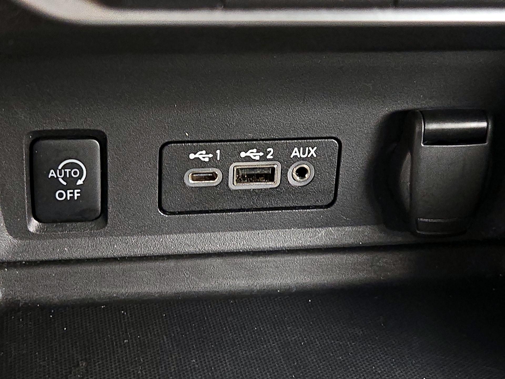 Thumbnail: 2025 Nissan Sentra - 18