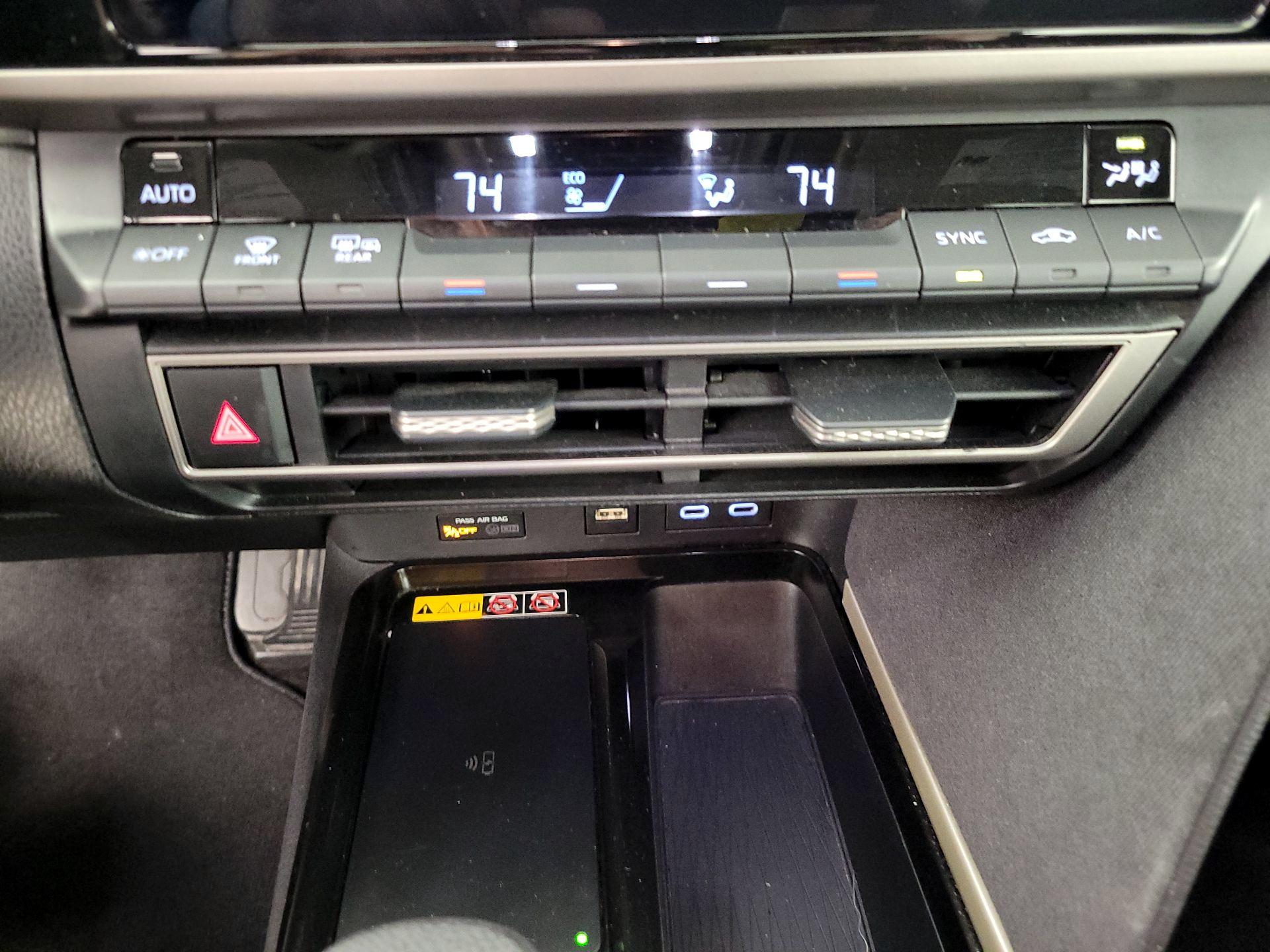 Thumbnail: 2025 Toyota Camry - 17