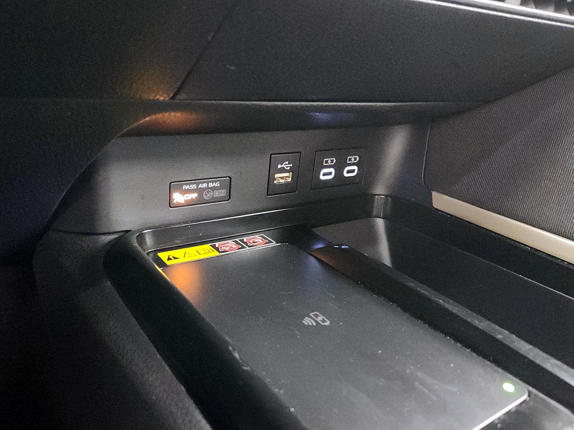 Thumbnail: 2025 Toyota Camry - 18