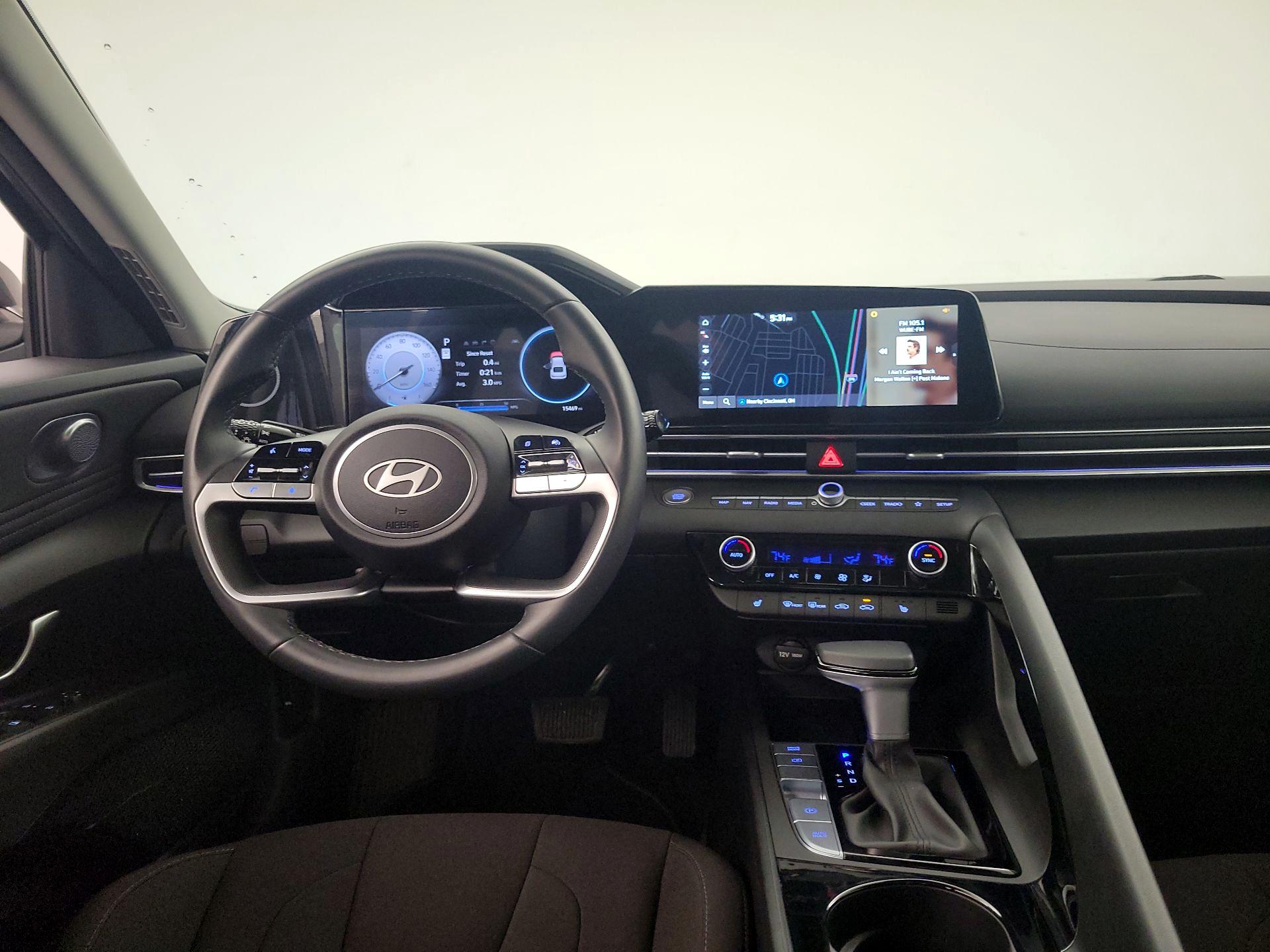 Thumbnail: 2025 Hyundai Elantra - 10