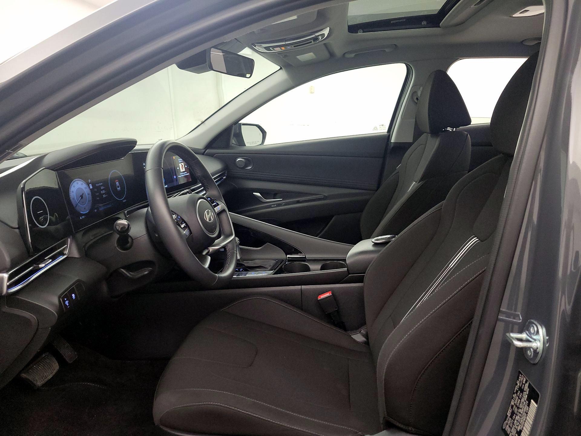 Thumbnail: 2025 Hyundai Elantra - 11