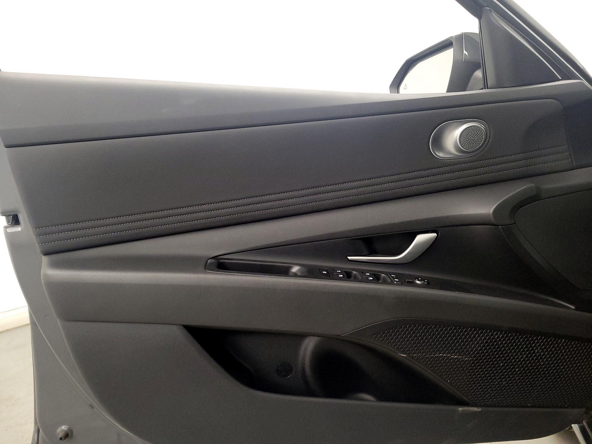 Thumbnail: 2025 Hyundai Elantra - 12