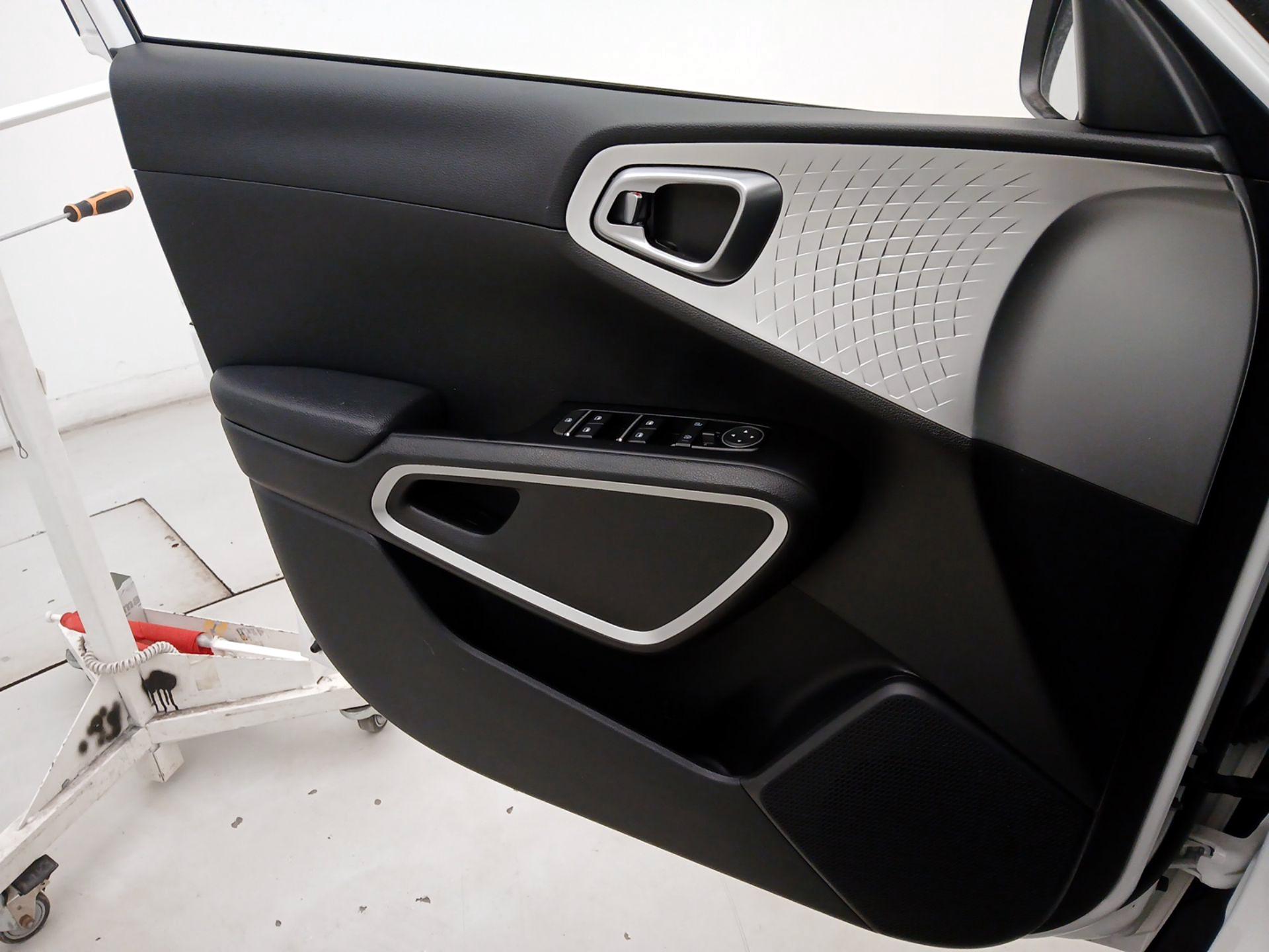 Thumbnail: 2025 Kia Soul - 12