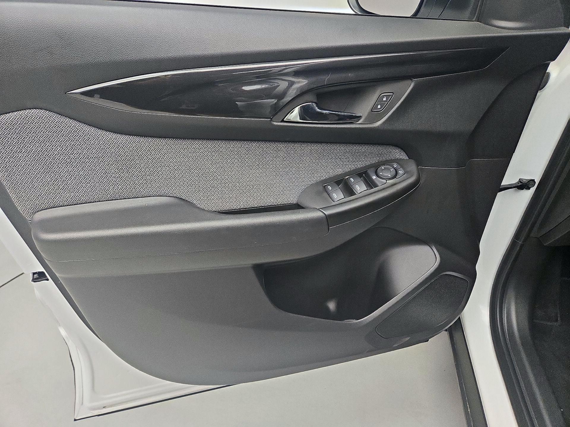 Thumbnail: 2025 Chevrolet TrailBlazer - 12