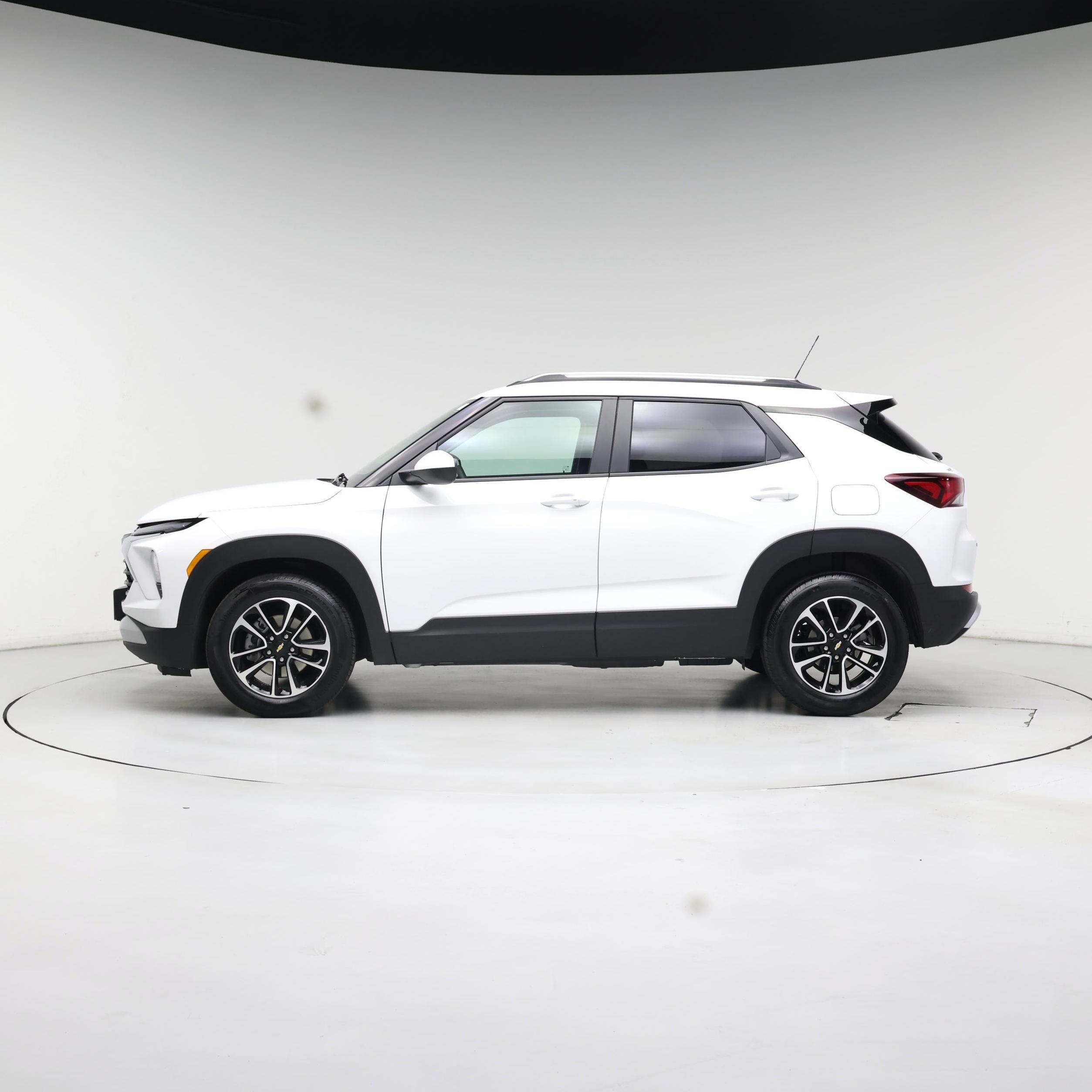 Thumbnail: 2025 Chevrolet TrailBlazer - 3