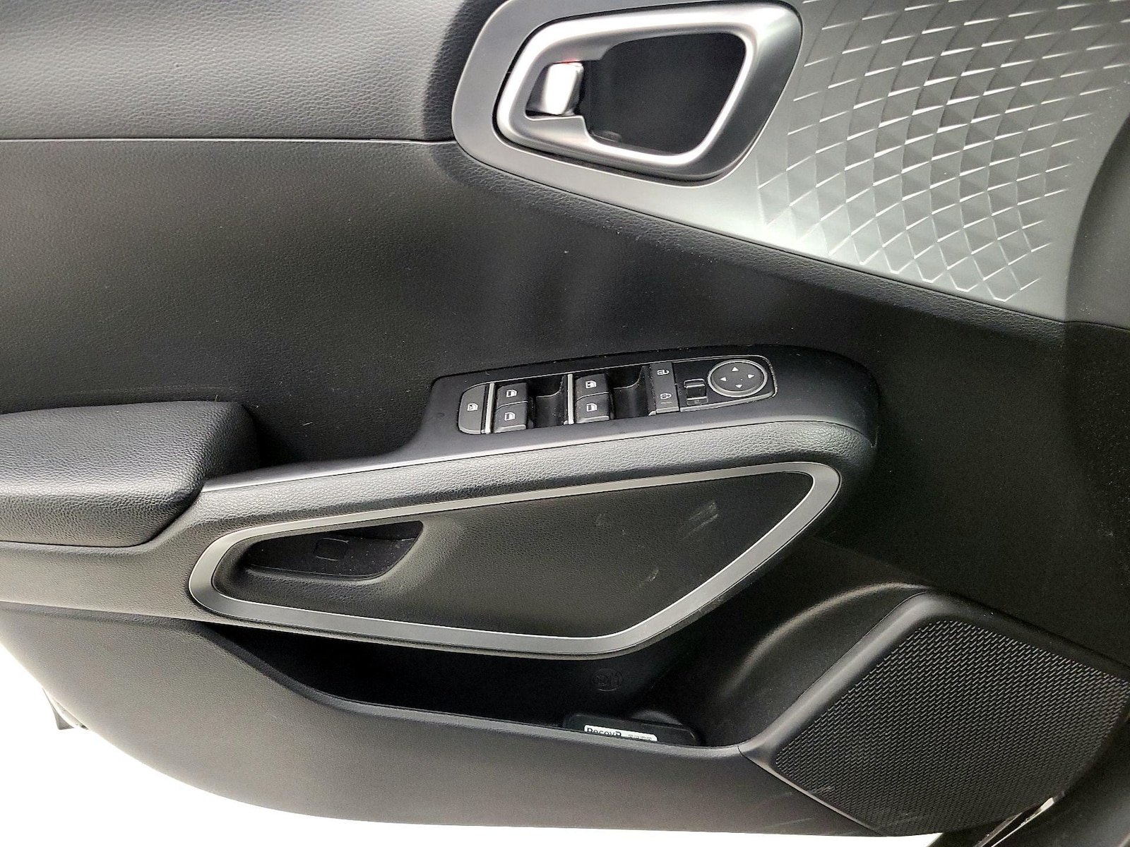 2025 Kia Soul LX - Photo 13