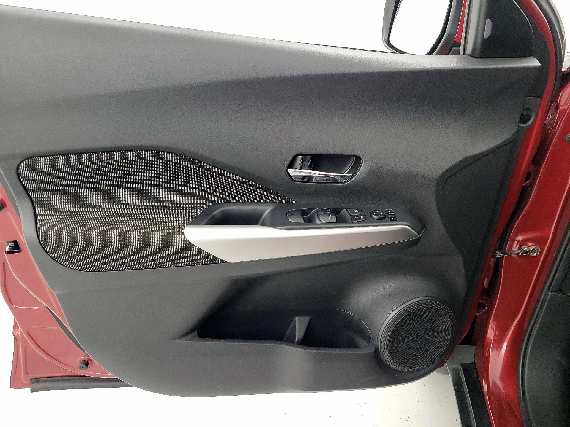 Thumbnail: 2019 Nissan Kicks - 12