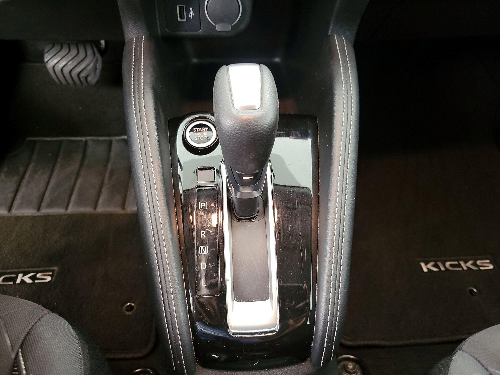 Thumbnail: 2019 Nissan Kicks - 17