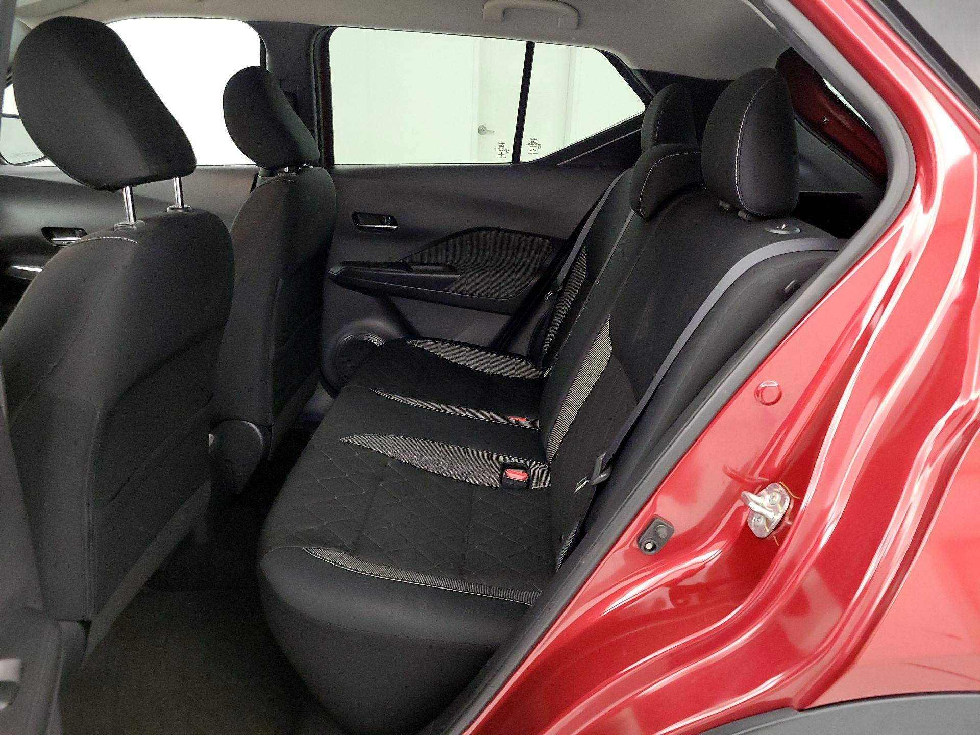 Thumbnail: 2019 Nissan Kicks - 19