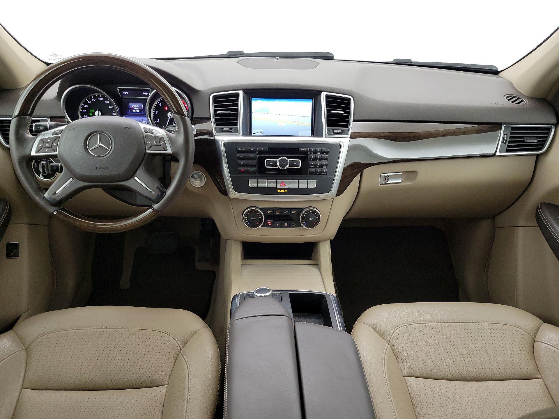 Thumbnail: 2015 Mercedes-Benz M-Class - 9