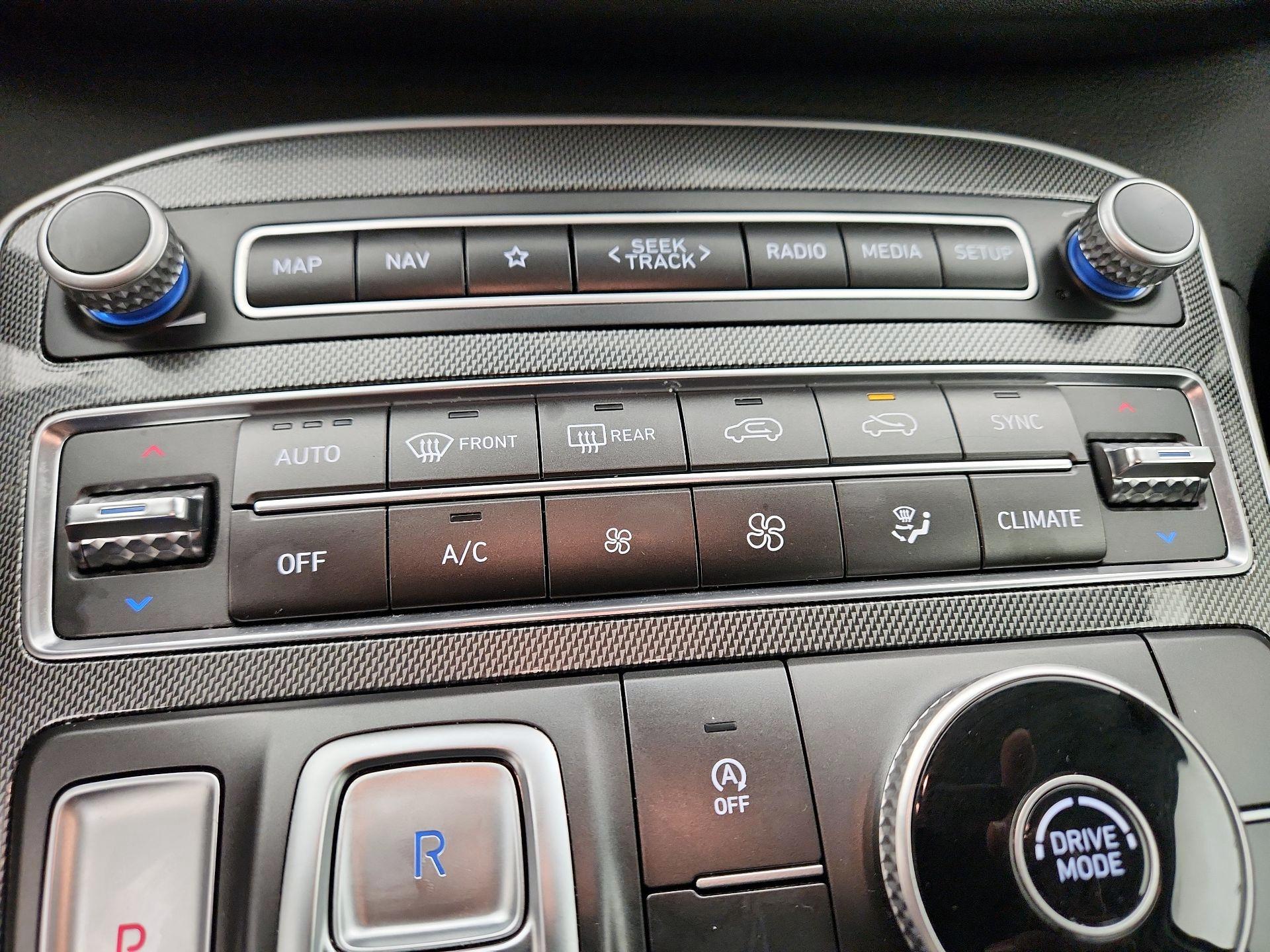 Thumbnail: 2023 Hyundai Santa Fe - 16