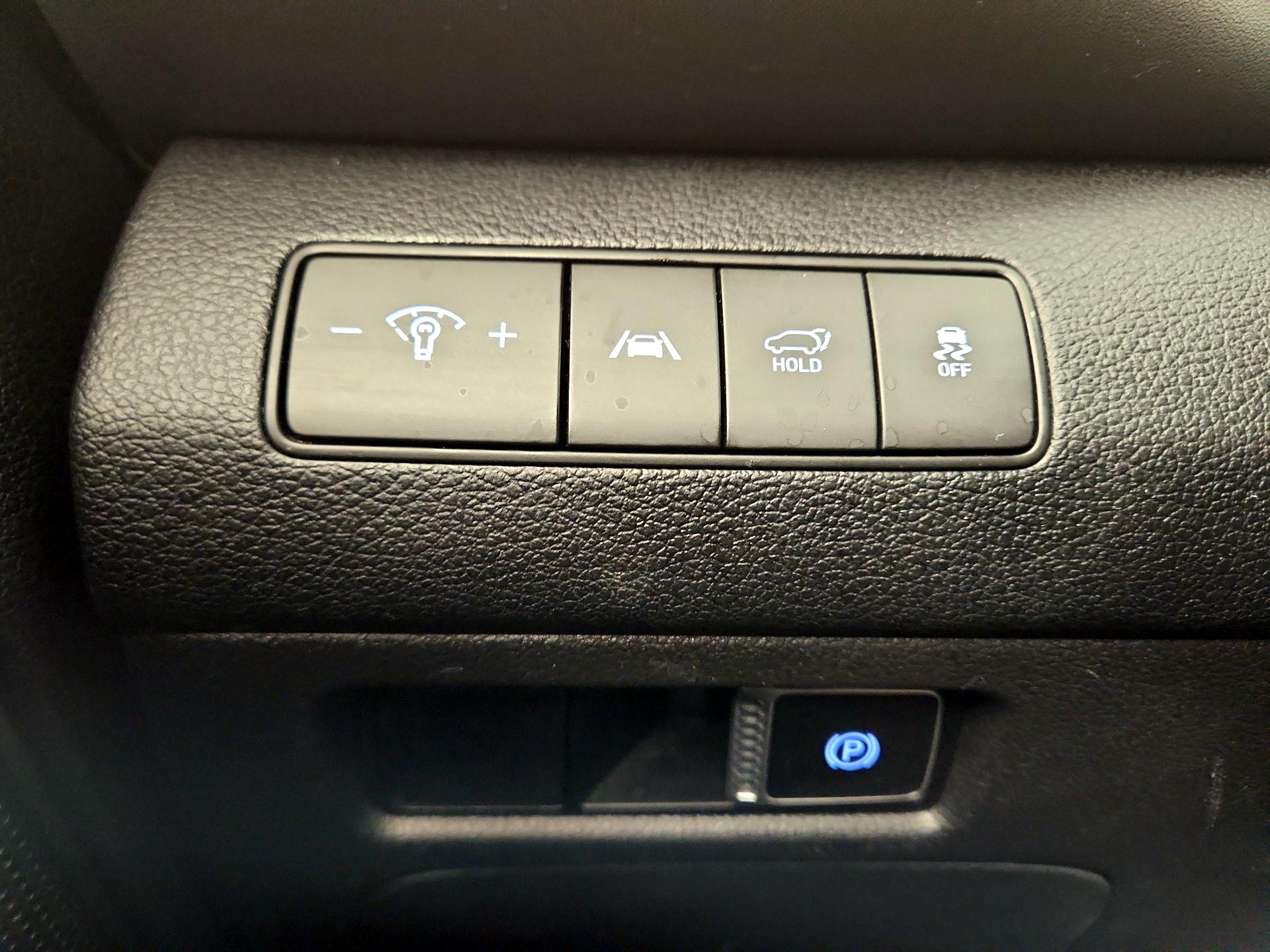 Thumbnail: 2023 Hyundai Santa Fe - 13