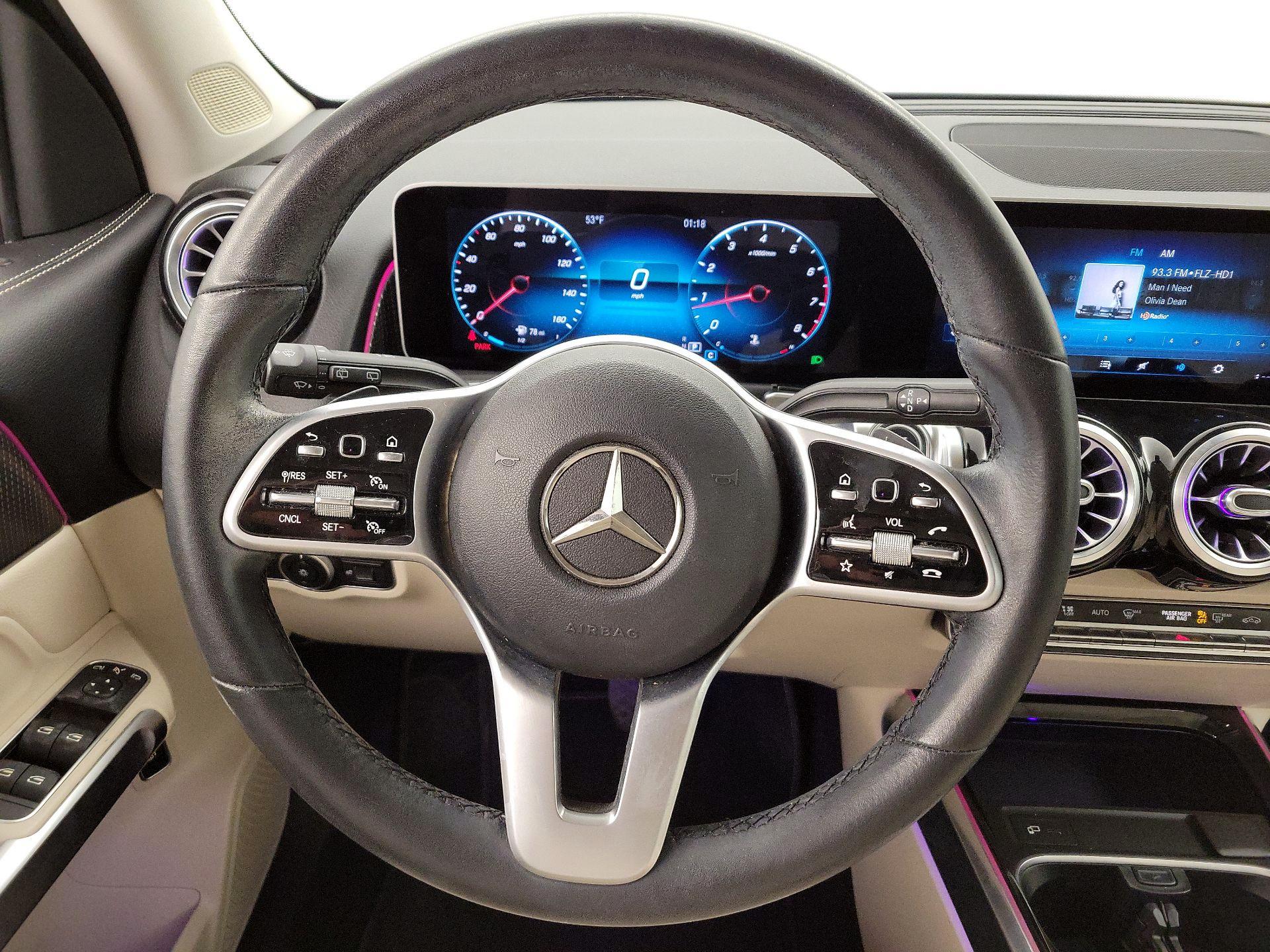 Thumbnail: 2020 Mercedes-Benz GLB - 10