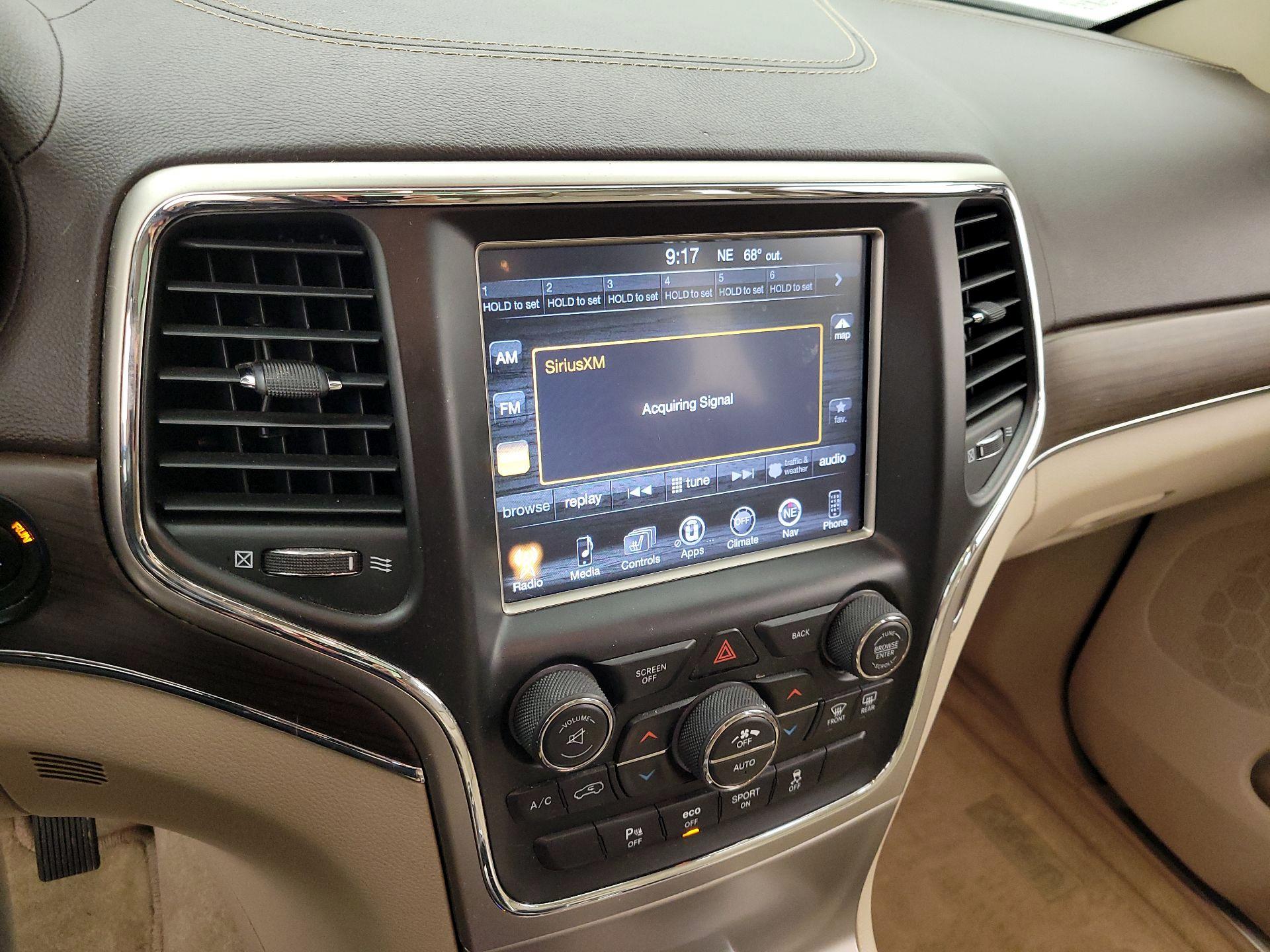 Thumbnail: 2016 Jeep Grand Cherokee - 16