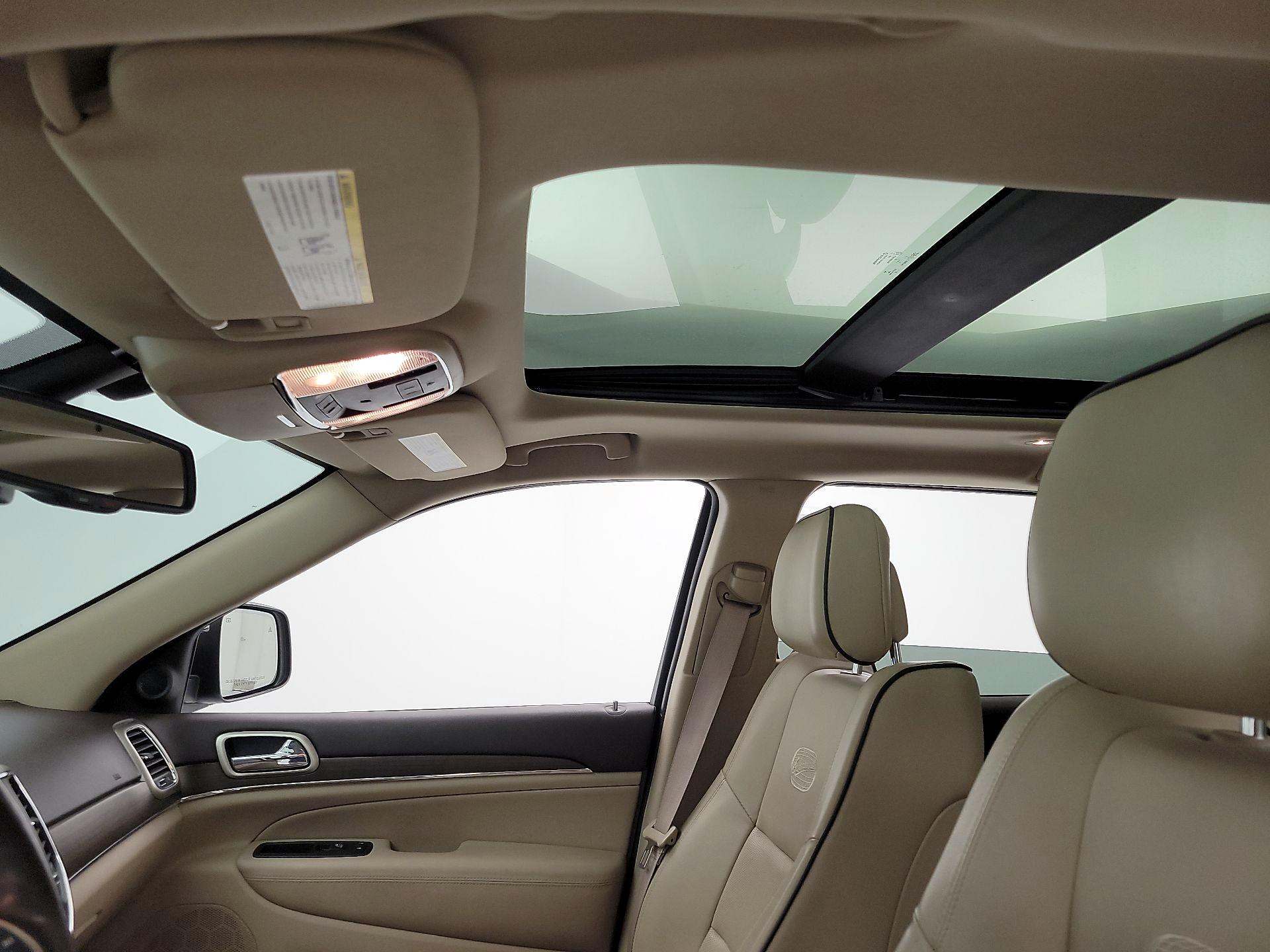 Thumbnail: 2016 Jeep Grand Cherokee - 20