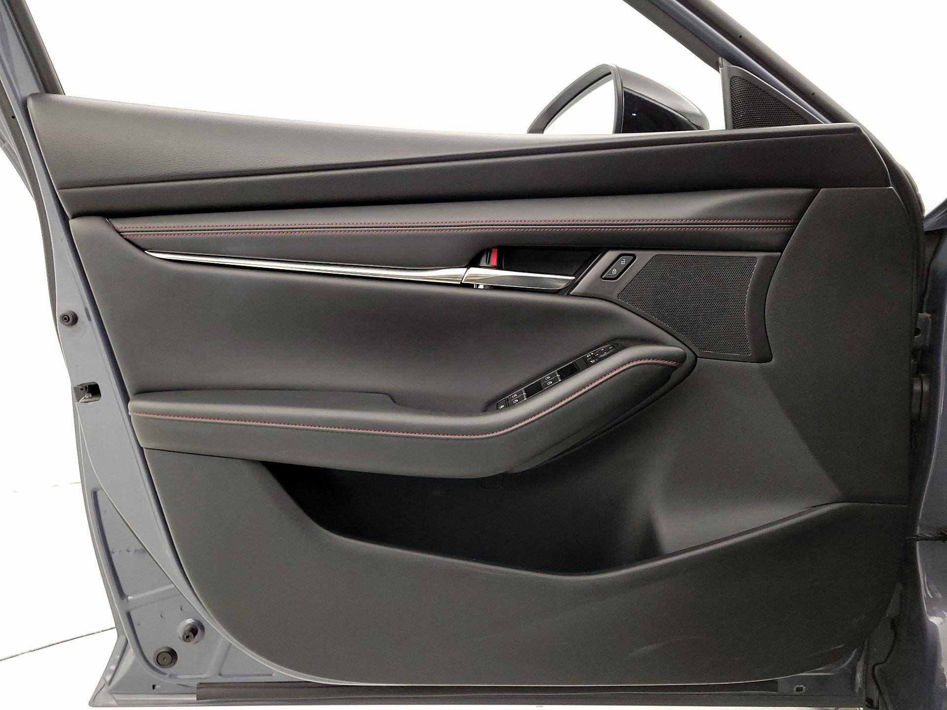 Thumbnail: 2025 Mazda Mazda3 - 12