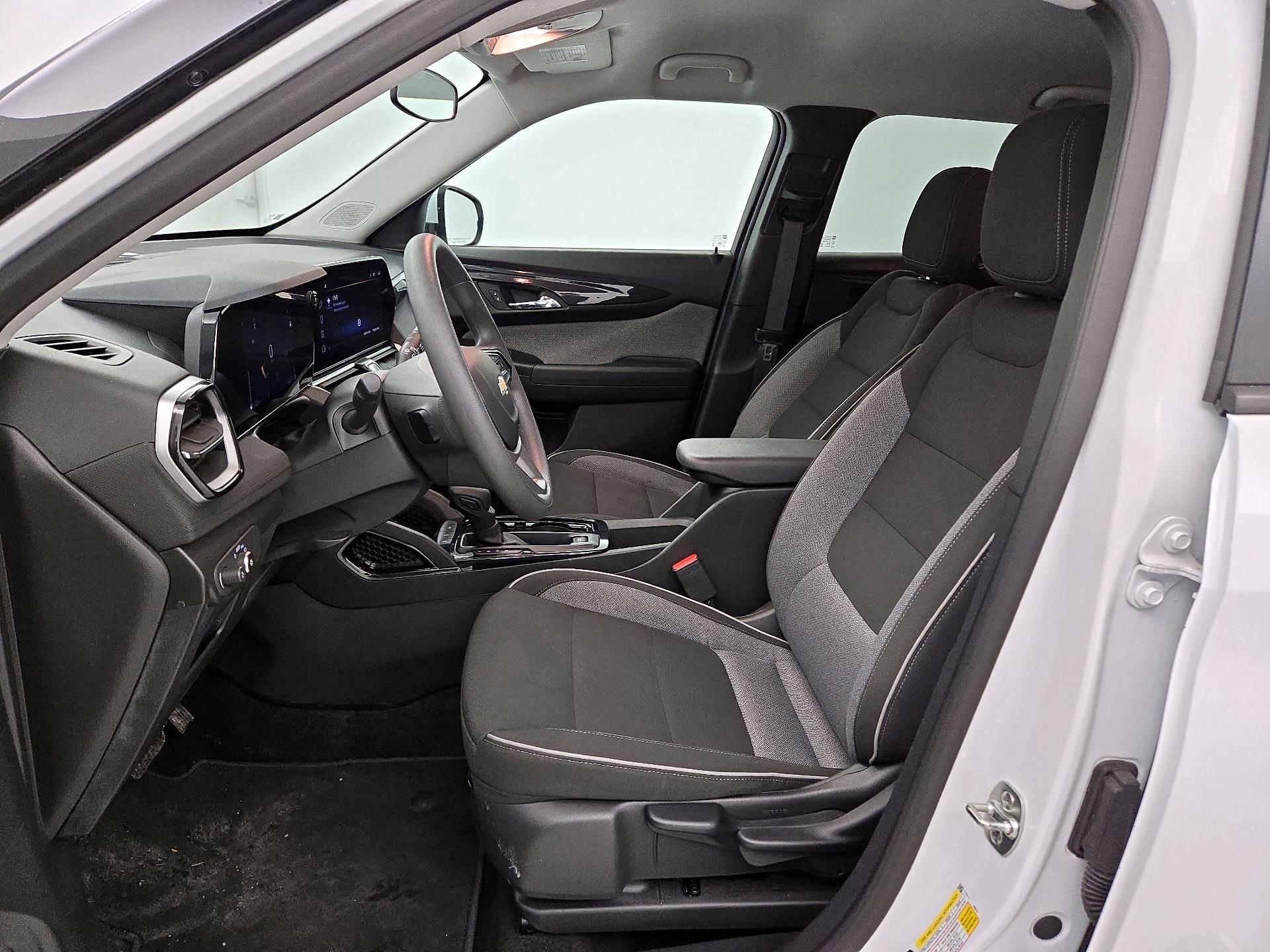 Thumbnail: 2025 Chevrolet TrailBlazer - 9