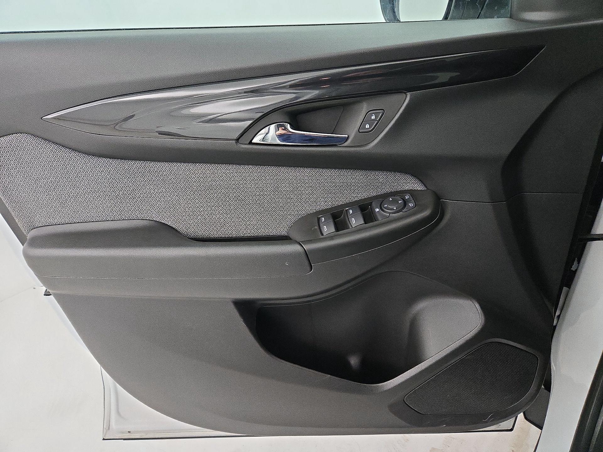 Thumbnail: 2025 Chevrolet TrailBlazer - 10