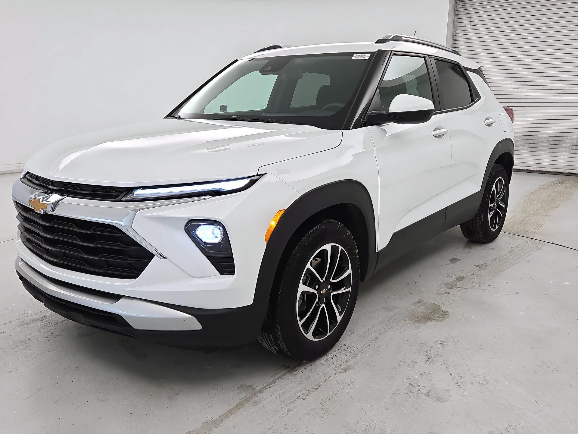 Thumbnail: 2025 Chevrolet TrailBlazer - 3