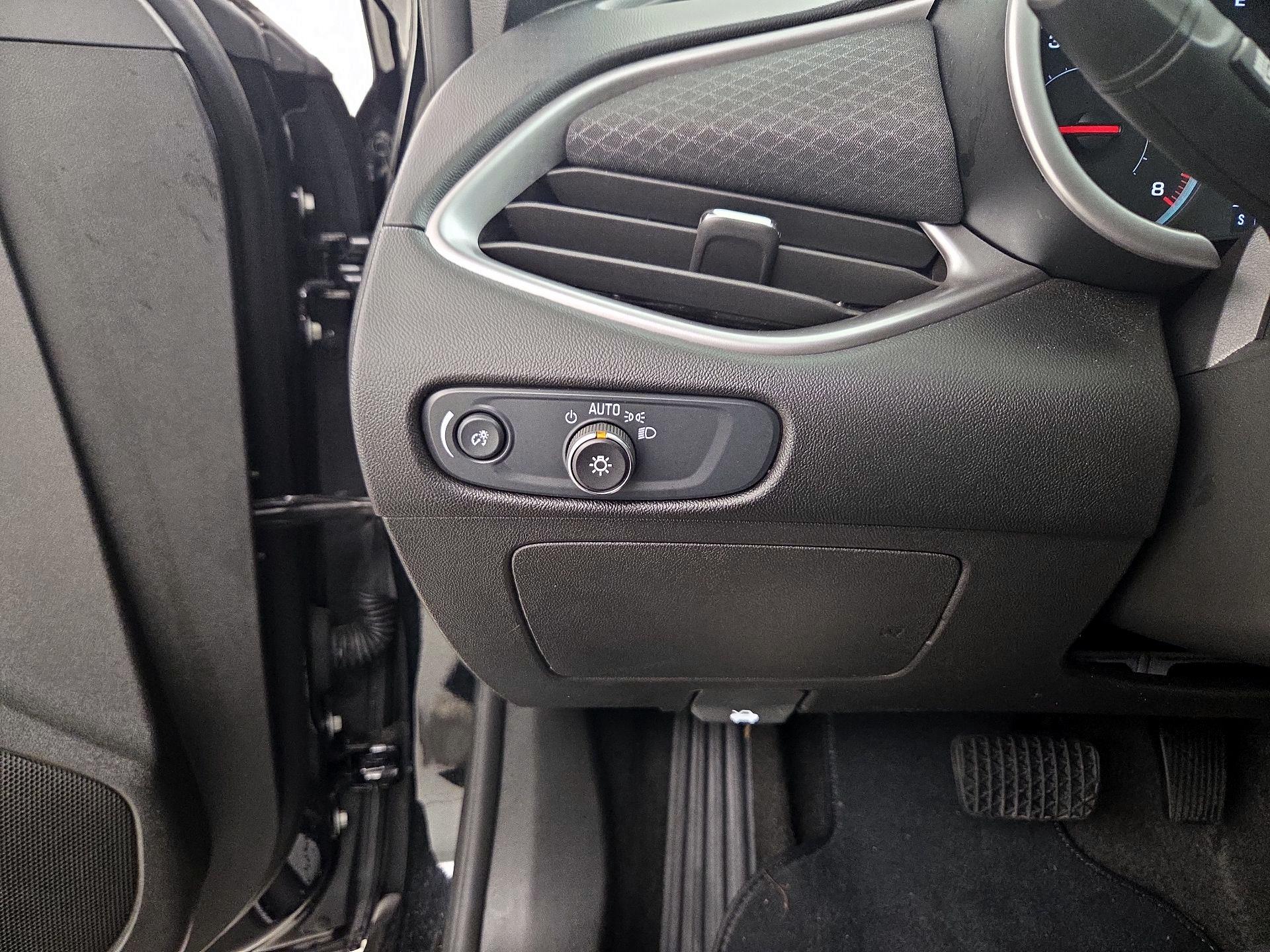 Thumbnail: 2024 Chevrolet Malibu - 13