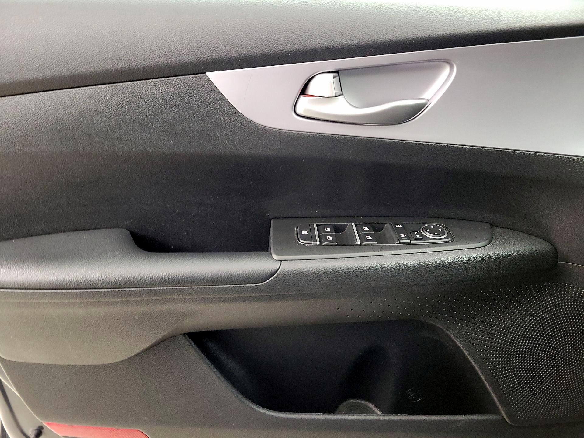 Thumbnail: 2024 Kia Forte - 12