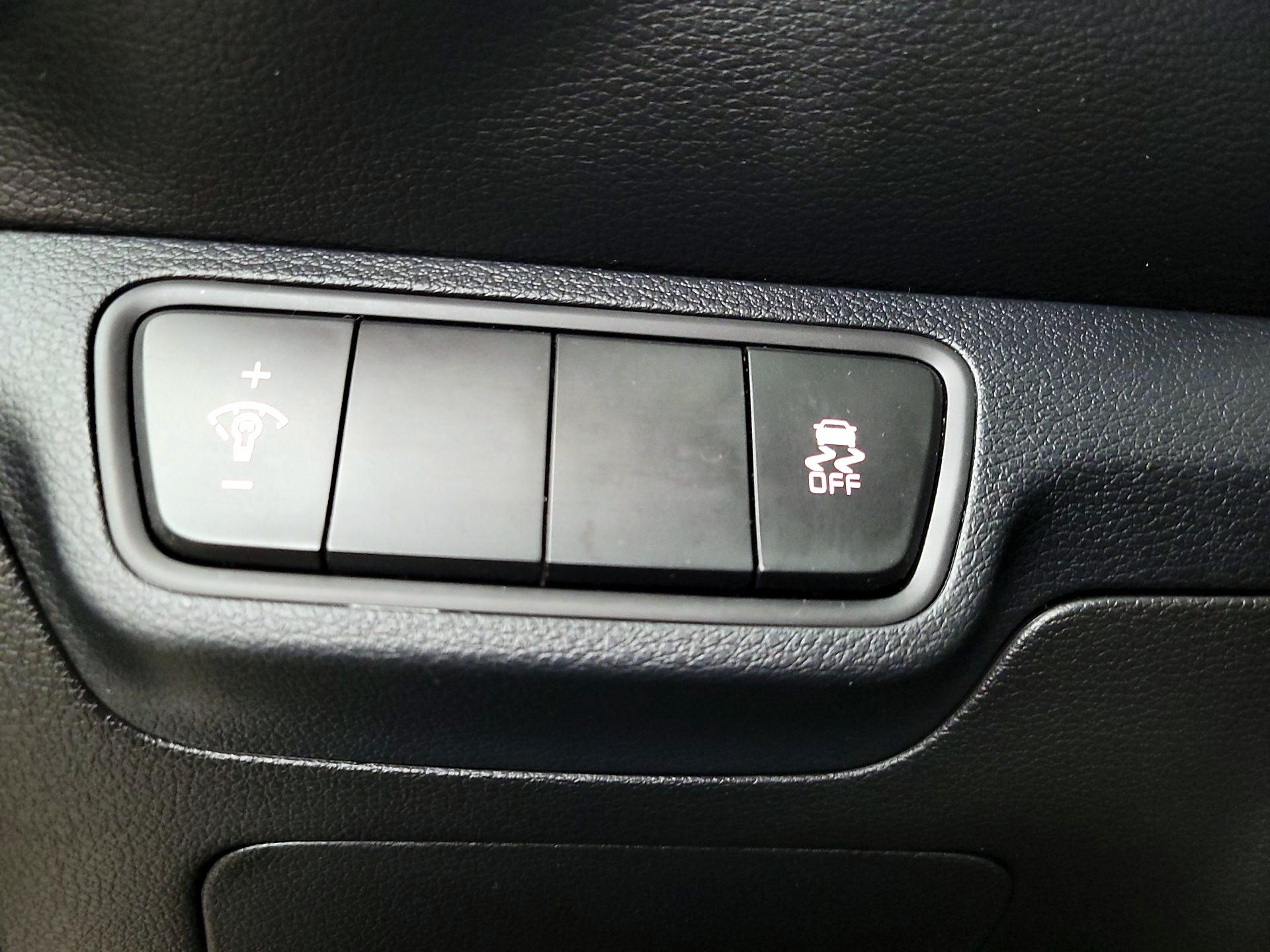 Thumbnail: 2024 Kia Forte - 13