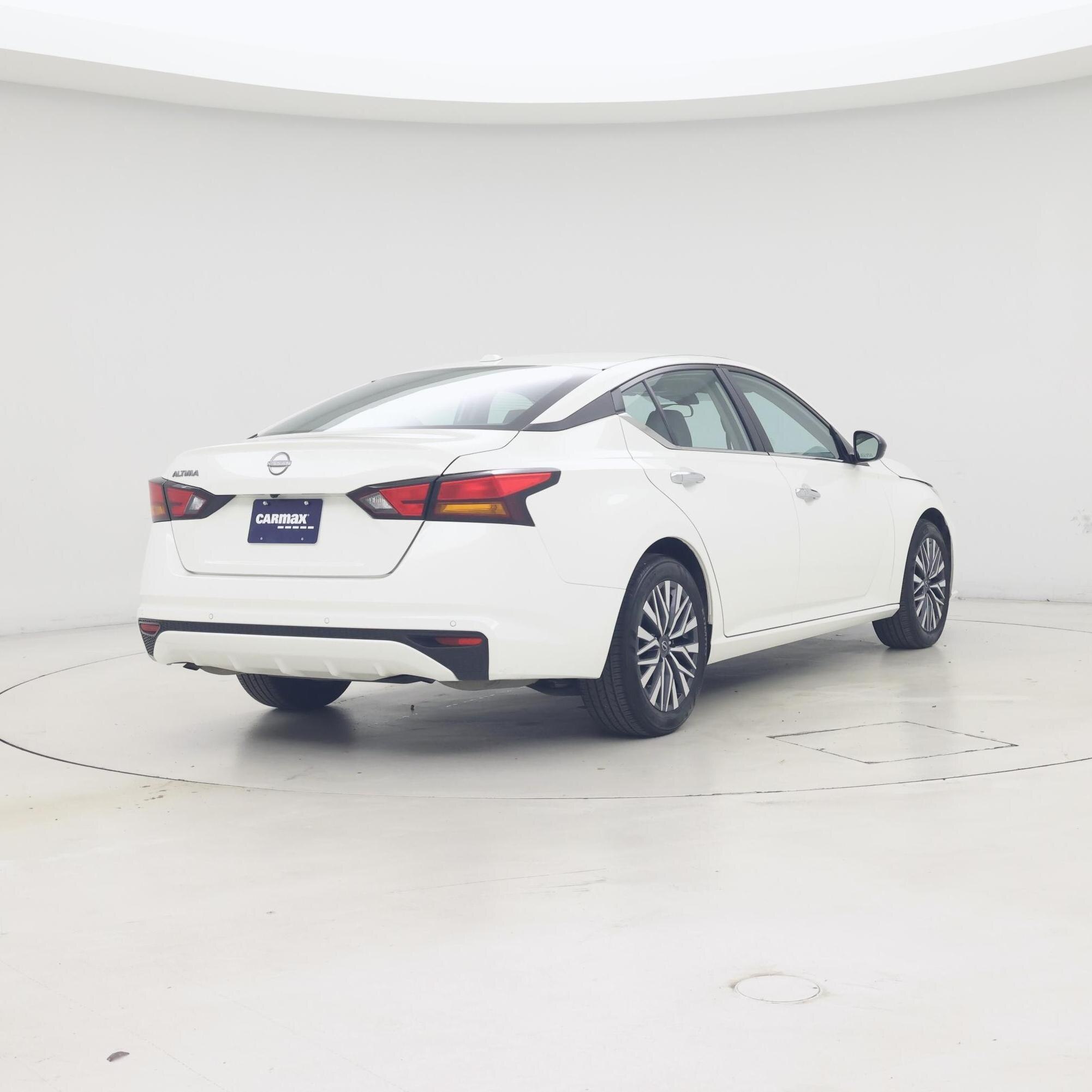 Thumbnail: 2025 Nissan Altima - 8