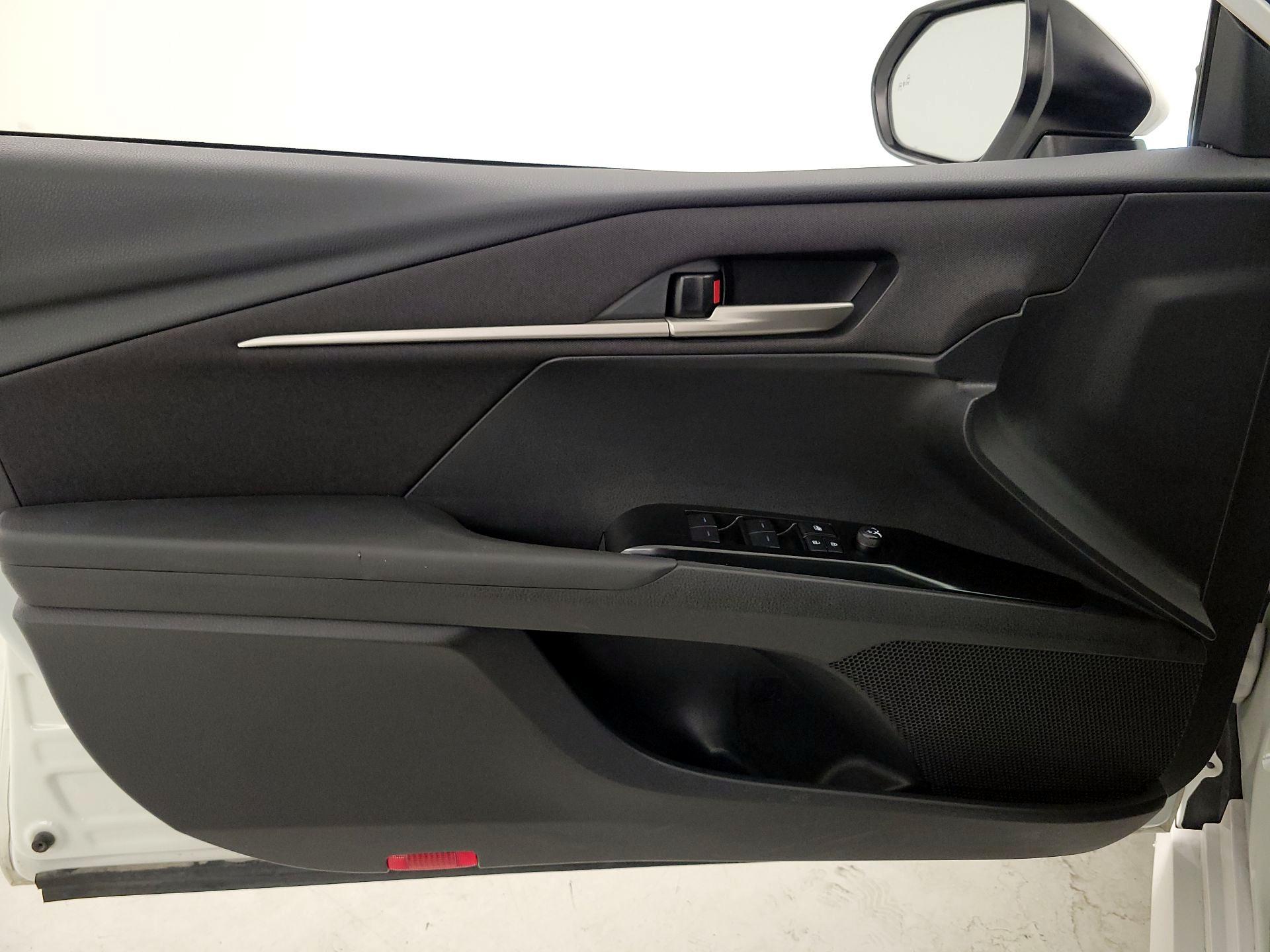 Thumbnail: 2025 Toyota Camry - 12