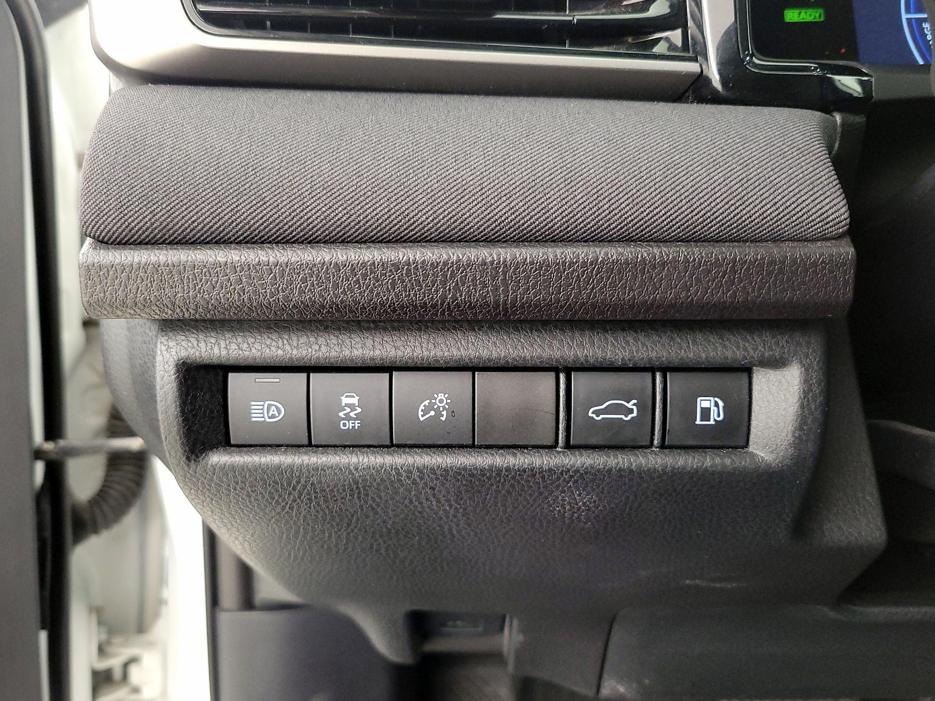 Thumbnail: 2025 Toyota Camry - 13