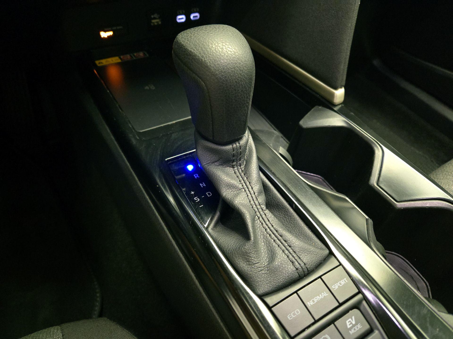 Thumbnail: 2025 Toyota Camry - 17