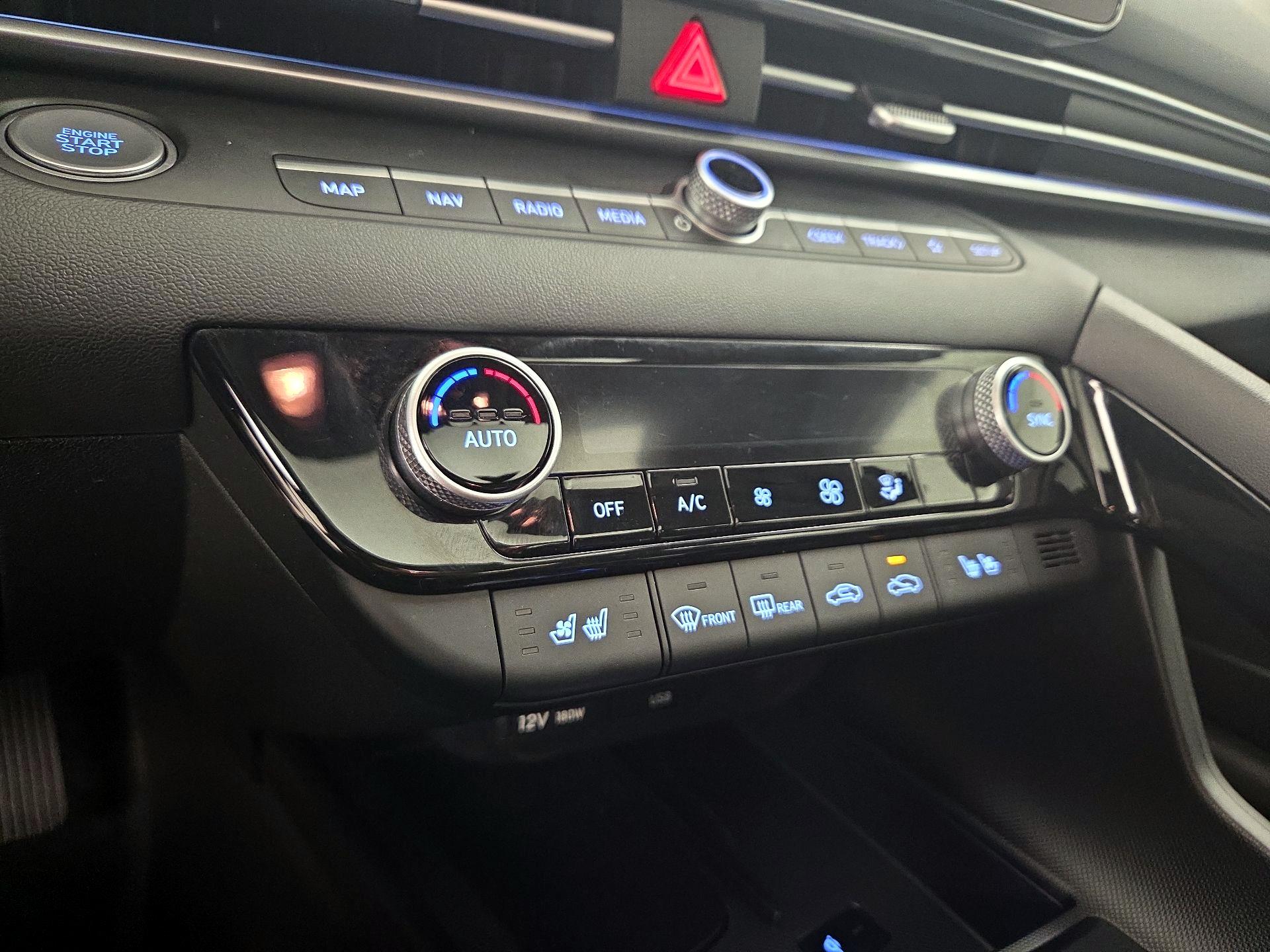 Thumbnail: 2025 Hyundai Elantra - 17