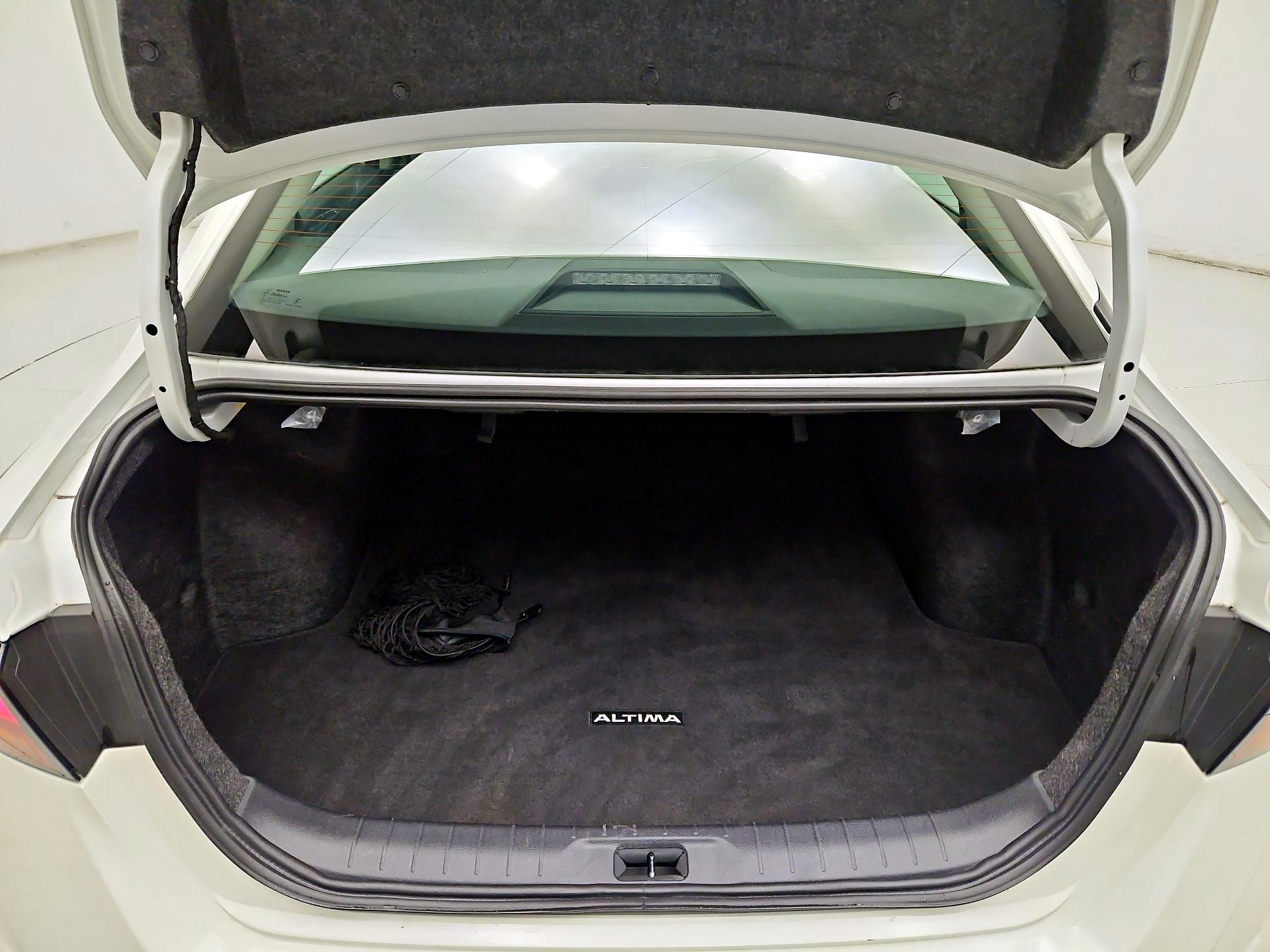 Thumbnail: 2025 Nissan Altima - 18