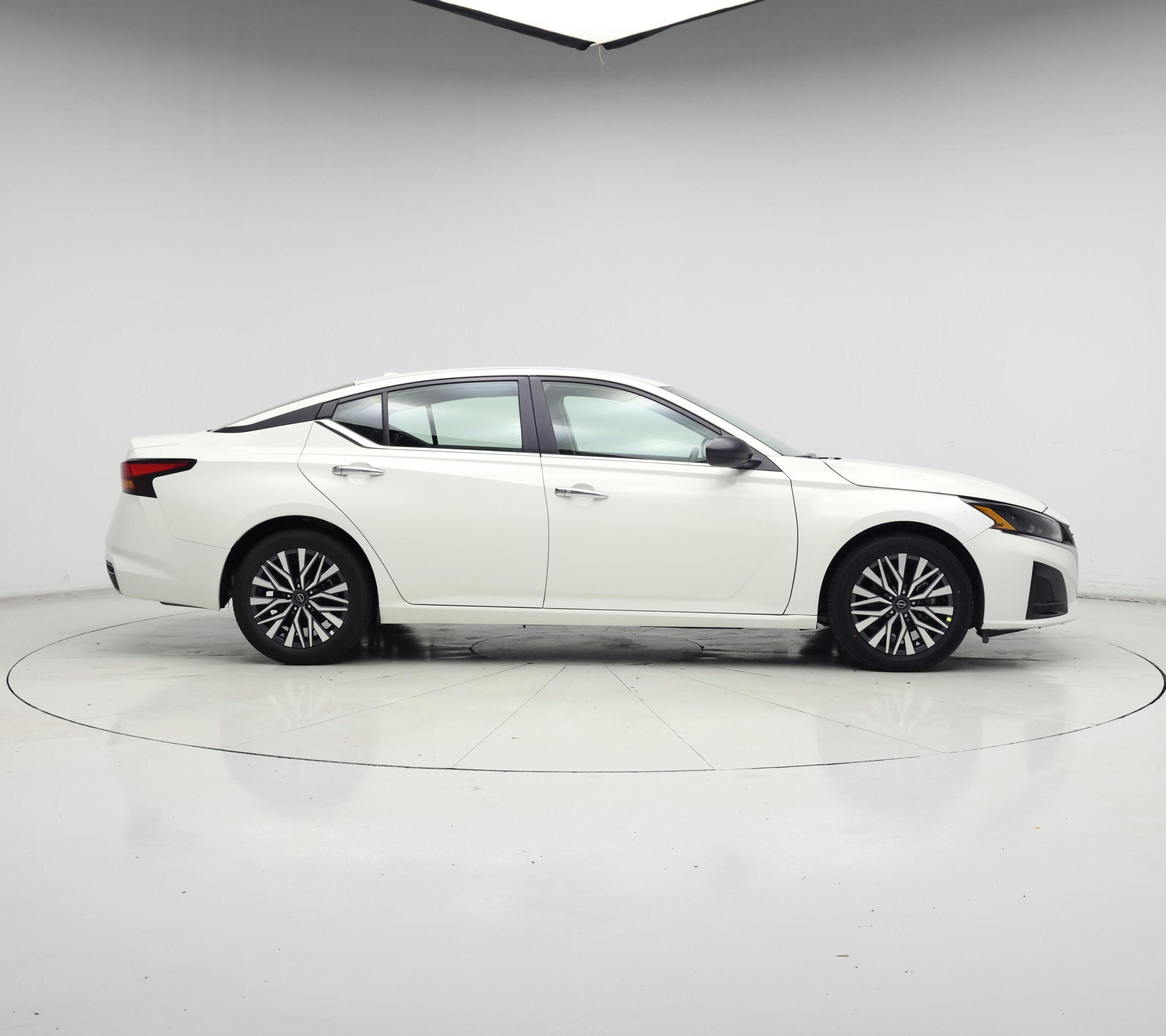 Thumbnail: 2025 Nissan Altima - 7