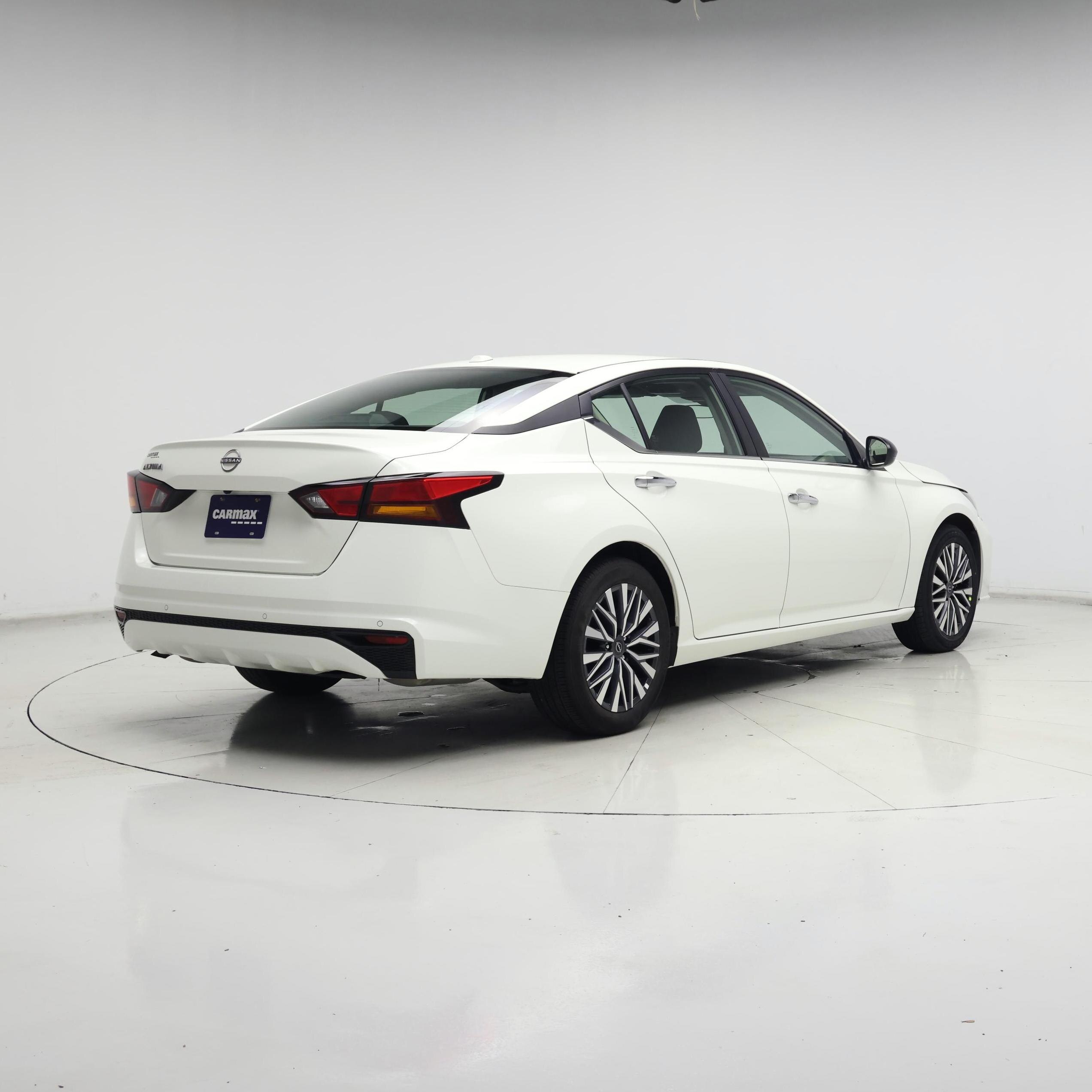 Thumbnail: 2025 Nissan Altima - 8