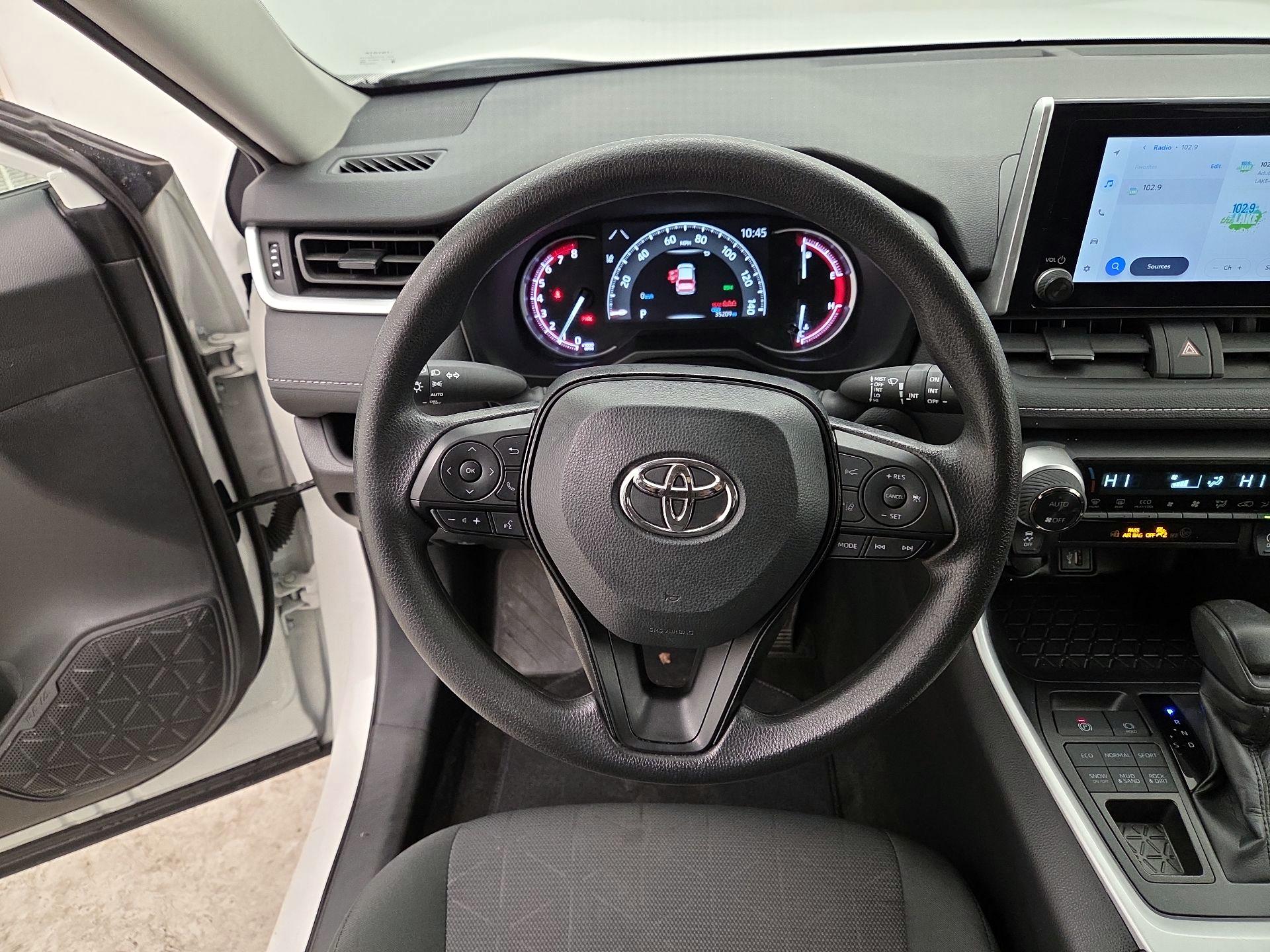 Thumbnail: 2025 Toyota RAV4 - 10