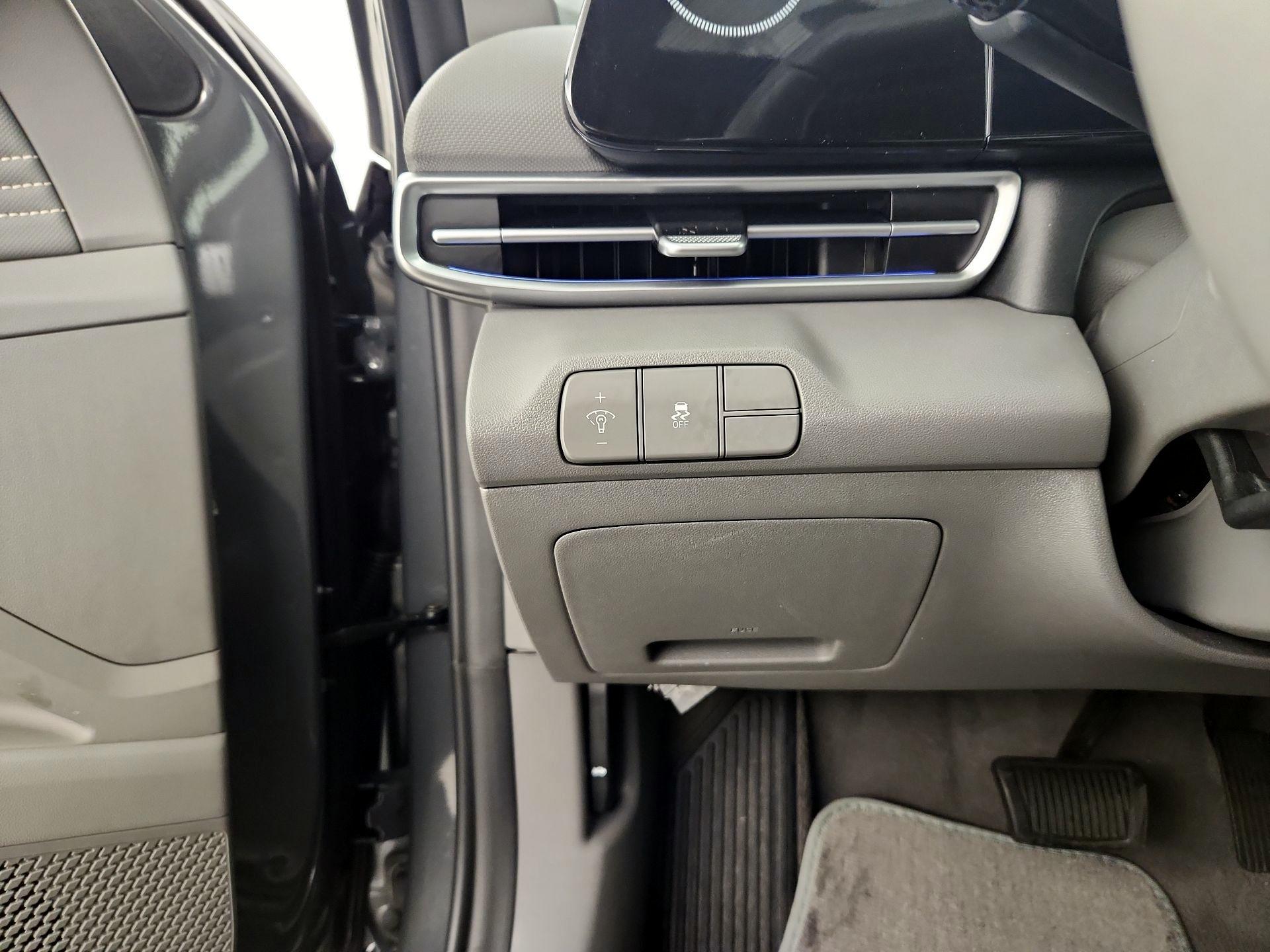 Thumbnail: 2025 Hyundai Elantra - 11