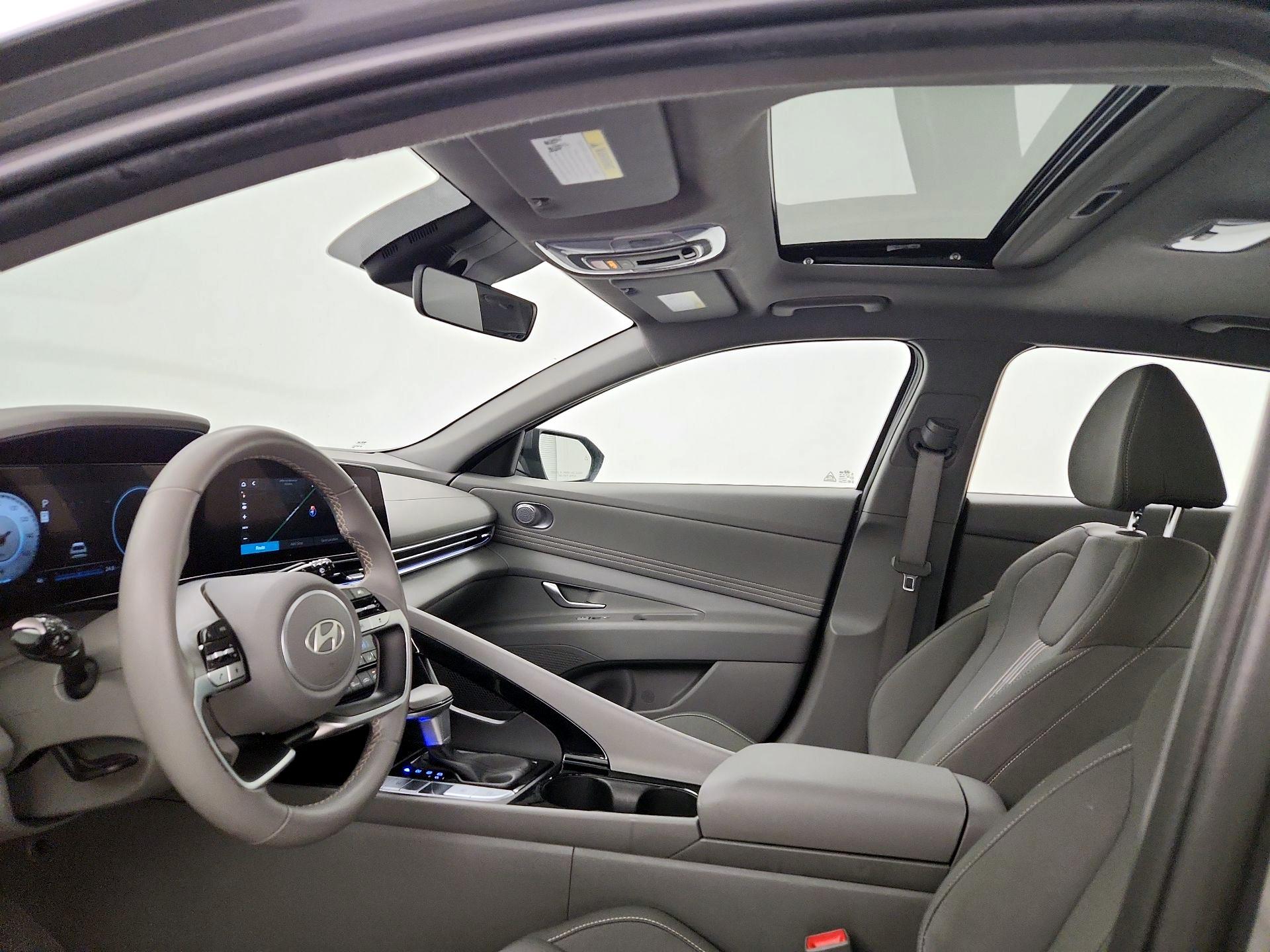 Thumbnail: 2025 Hyundai Elantra - 18