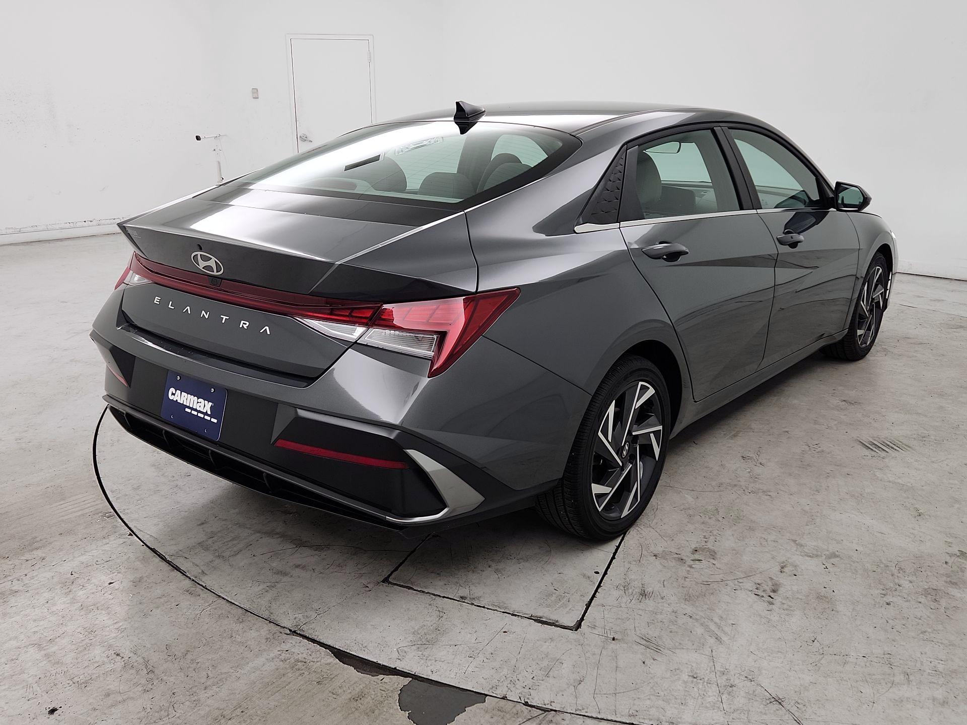 Thumbnail: 2025 Hyundai Elantra - 5