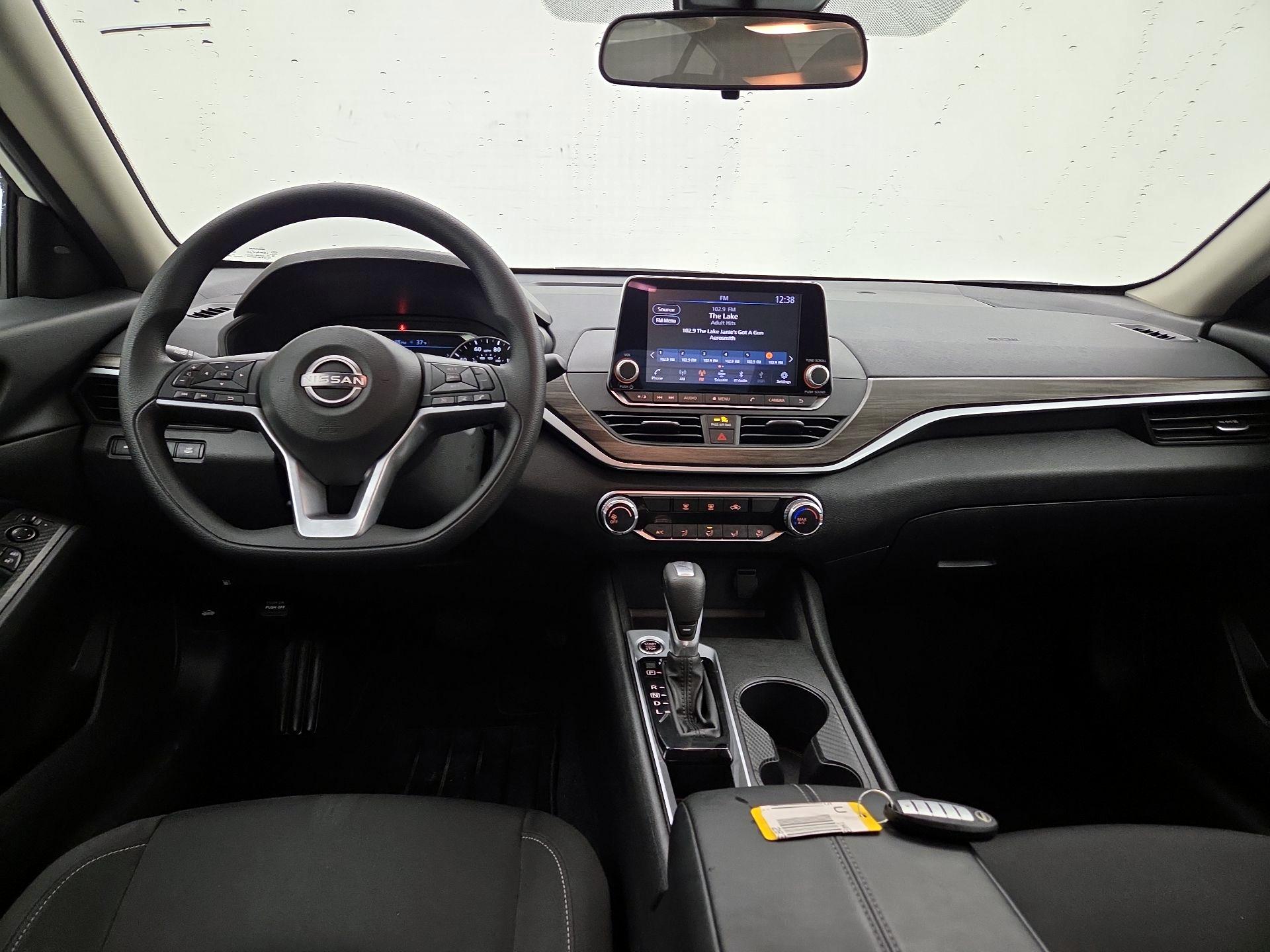 Thumbnail: 2025 Nissan Altima - 9