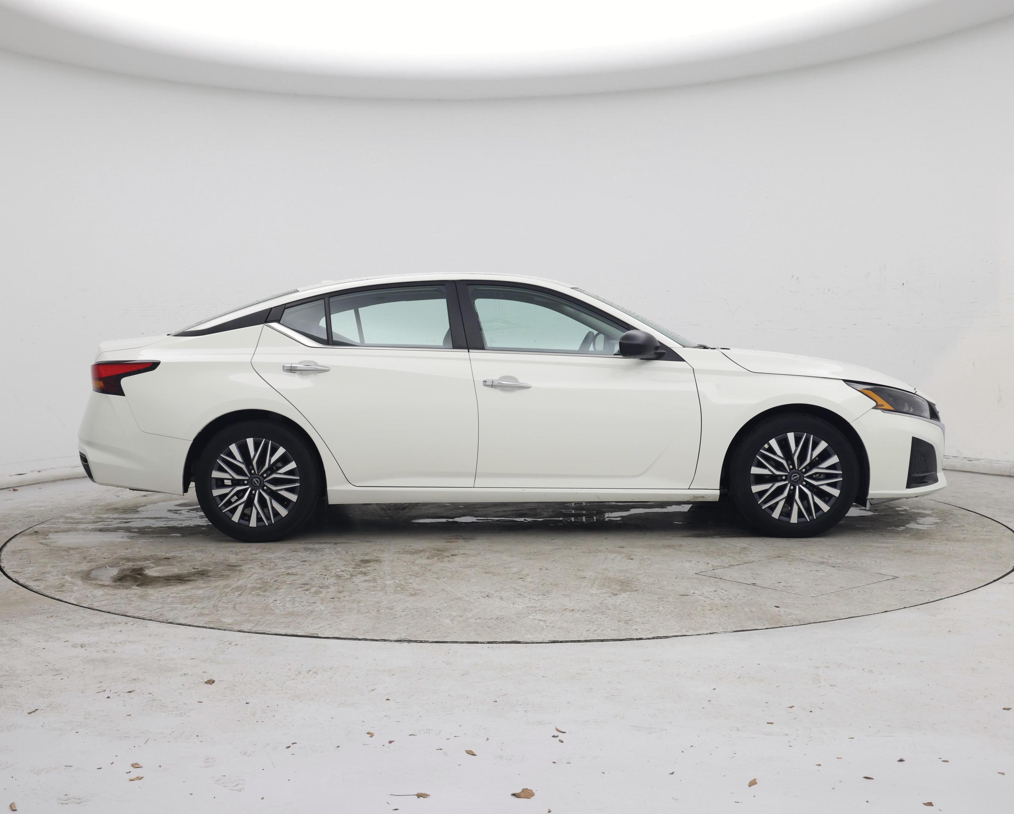 Thumbnail: 2025 Nissan Altima - 7