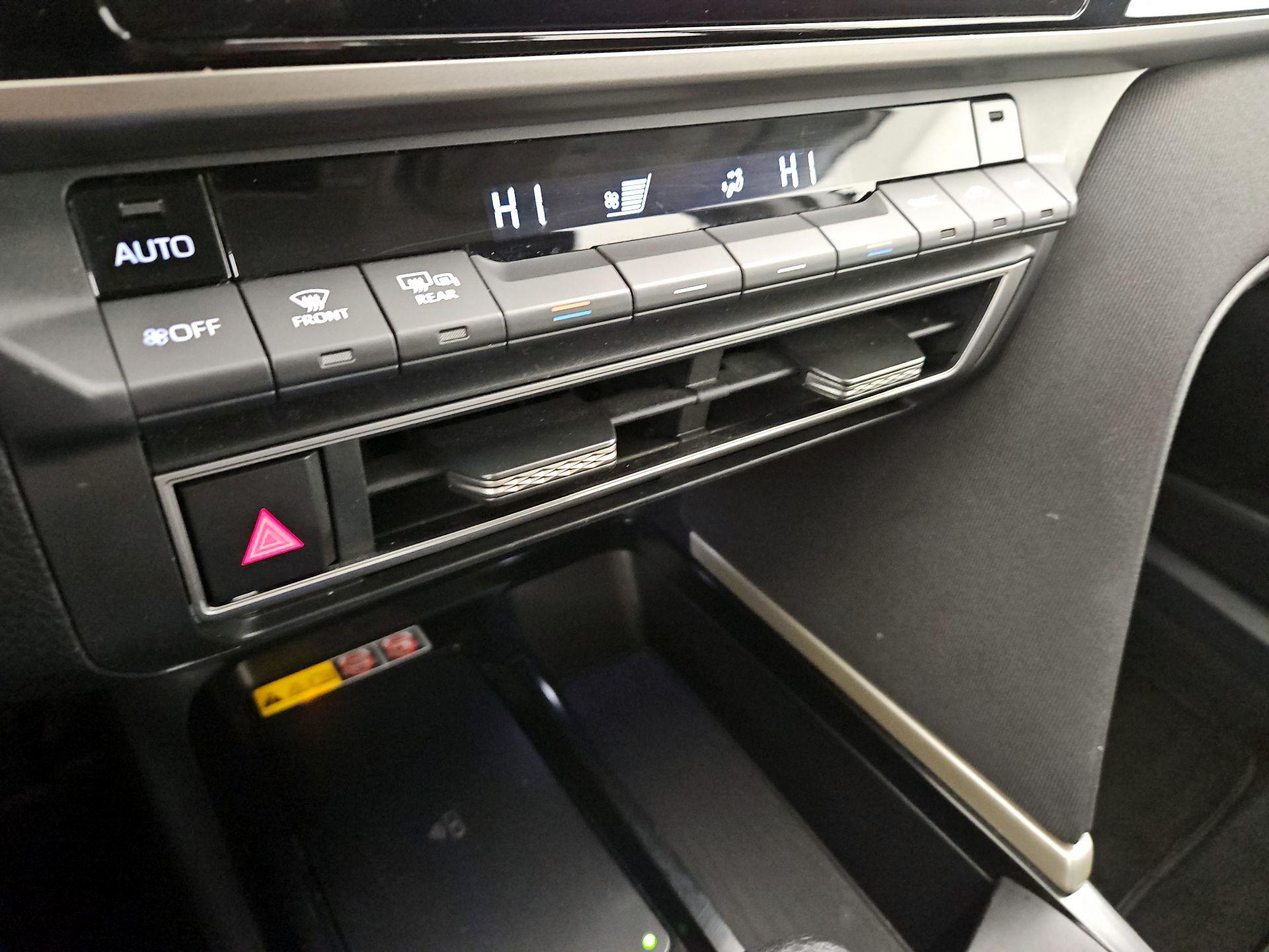 Thumbnail: 2025 Toyota Camry - 17