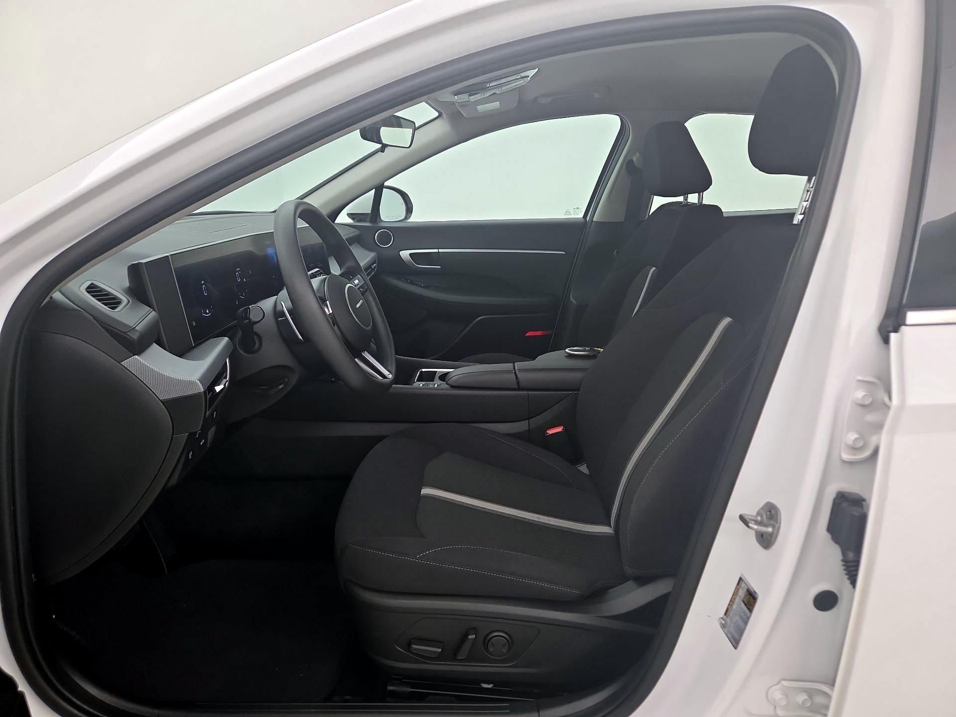 Thumbnail: 2025 Hyundai Sonata - 11