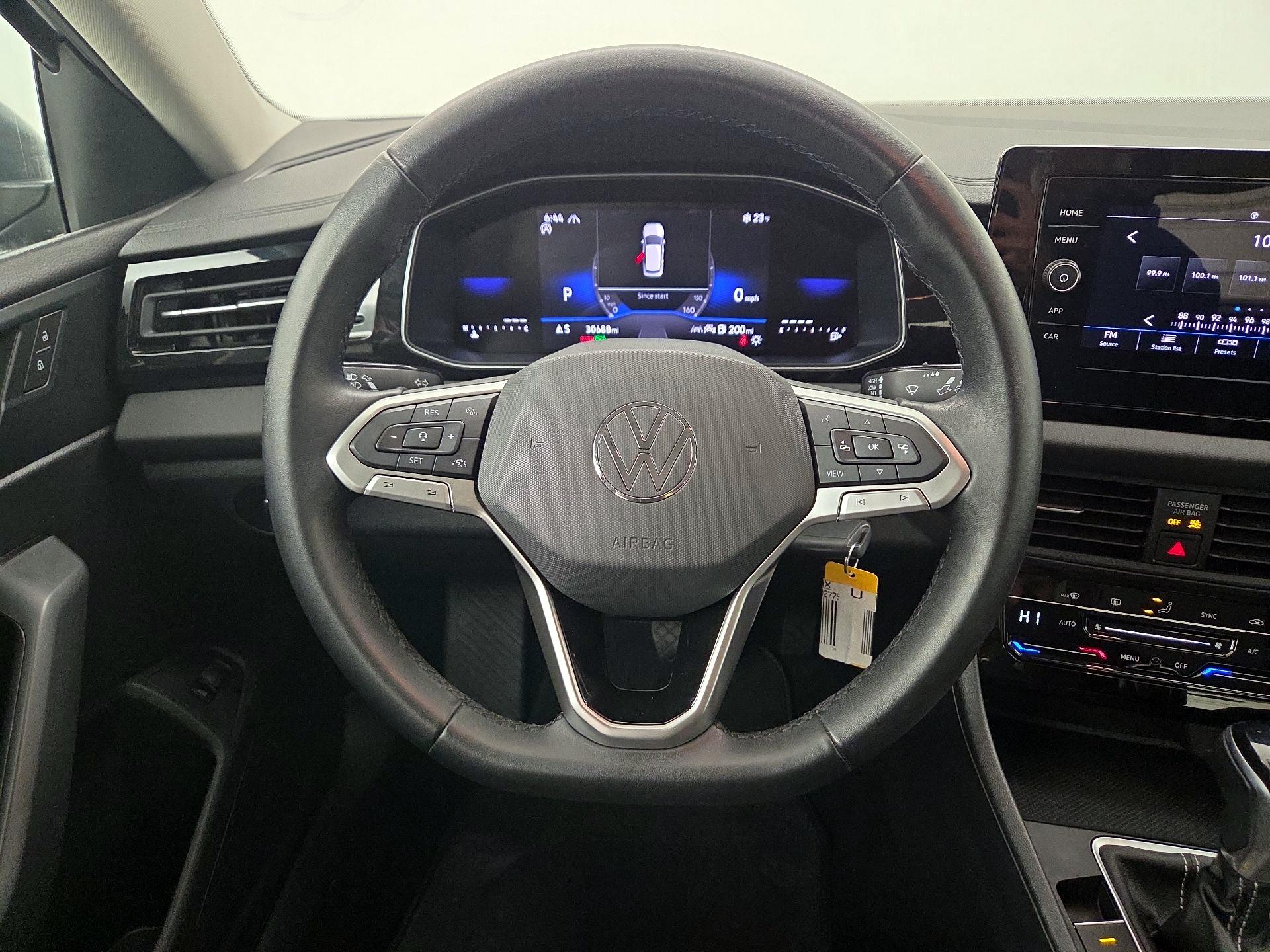 Thumbnail: 2025 Volkswagen Jetta - 10