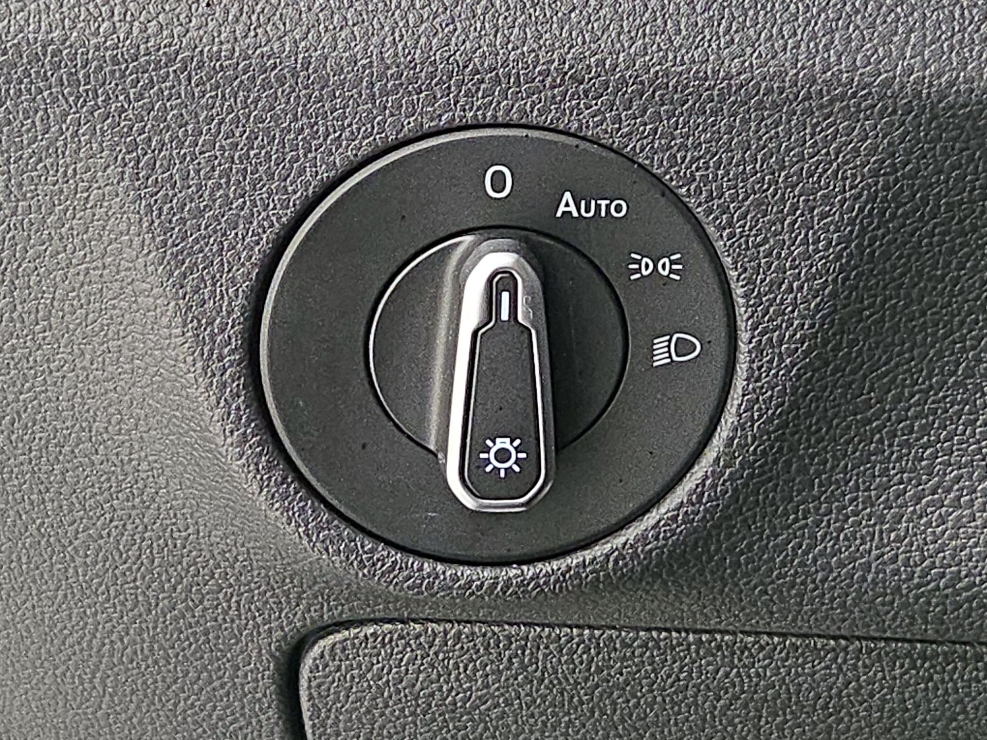 Thumbnail: 2025 Volkswagen Jetta - 13