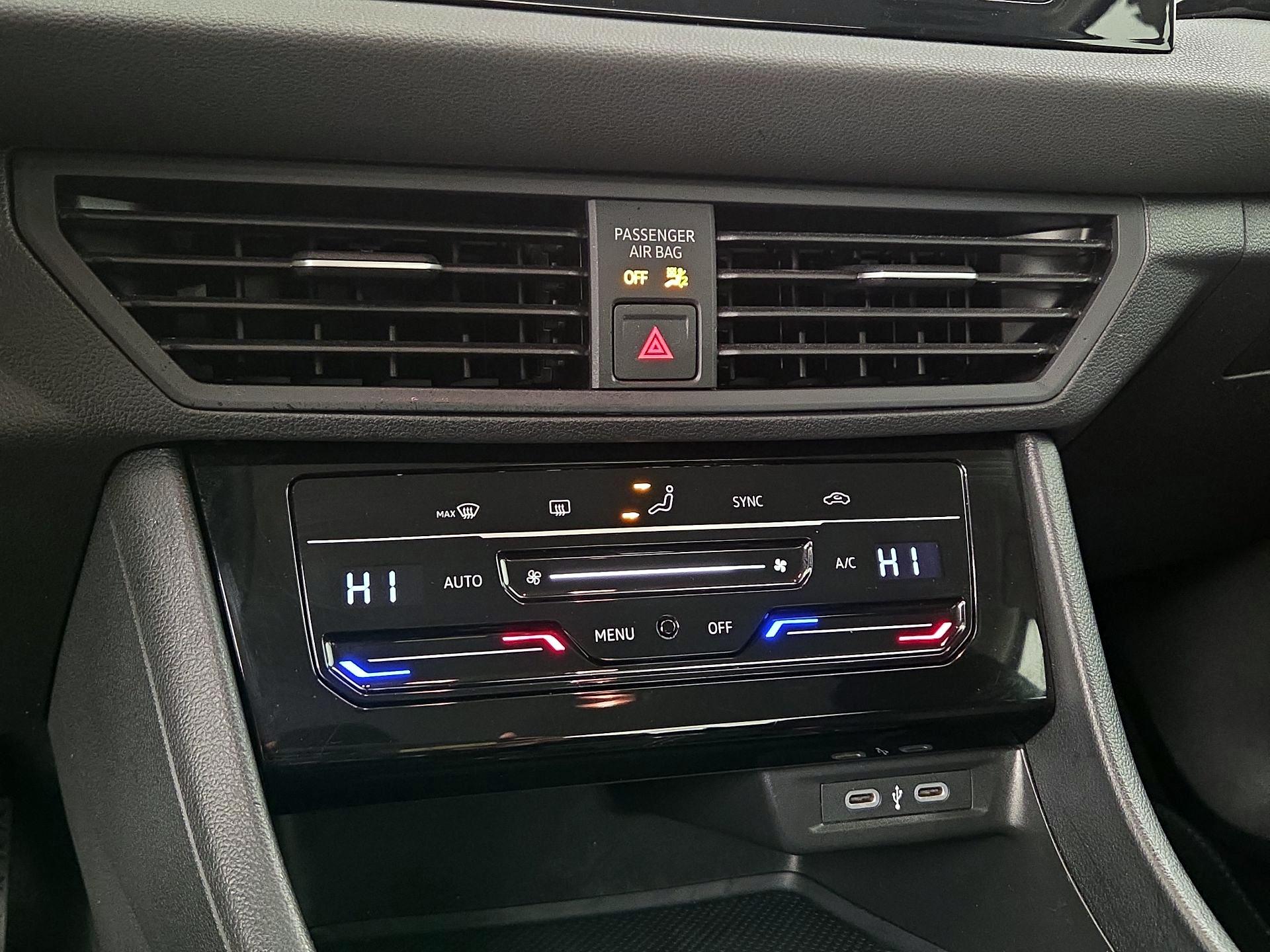 Thumbnail: 2025 Volkswagen Jetta - 17