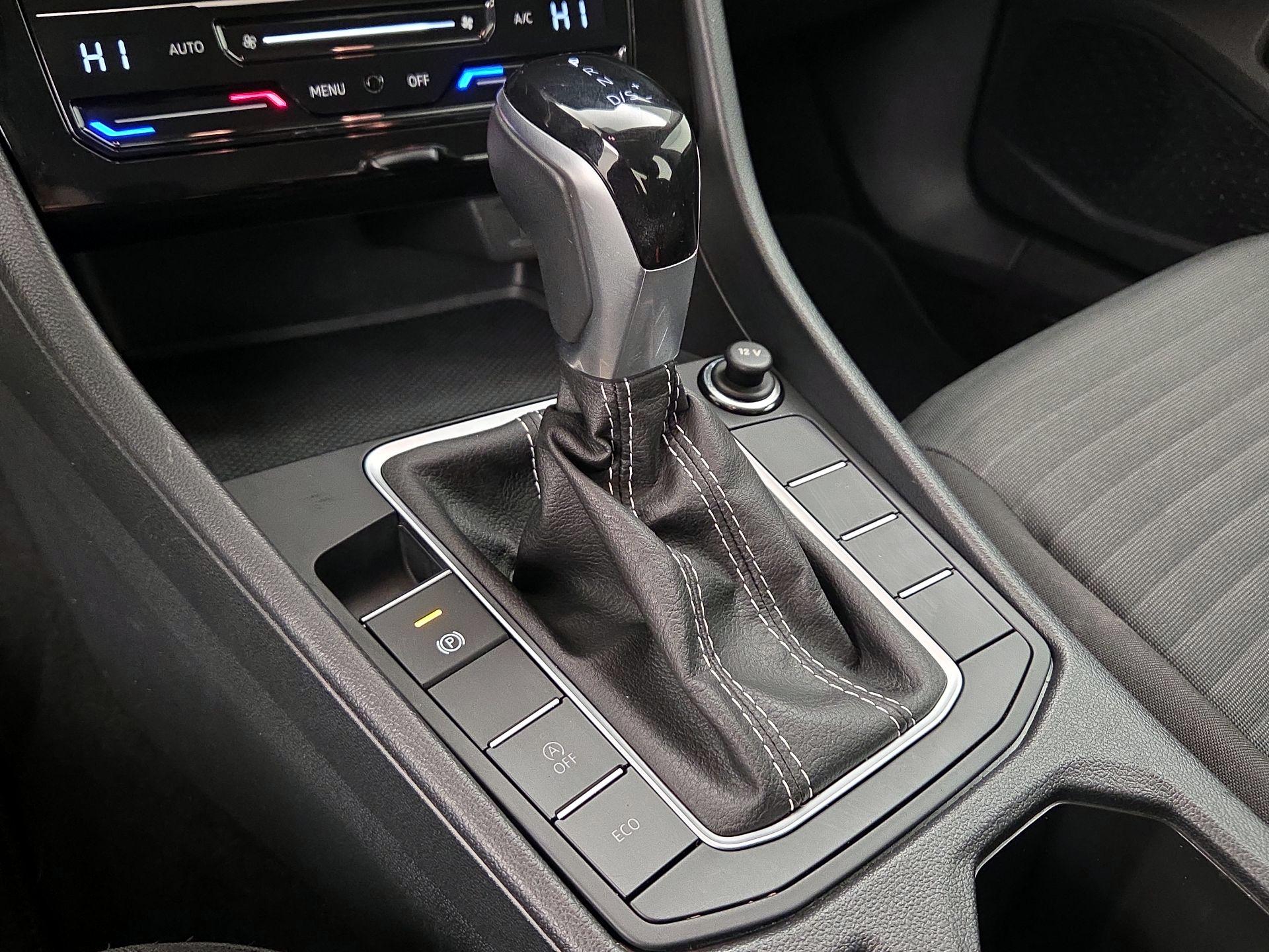 Thumbnail: 2025 Volkswagen Jetta - 18