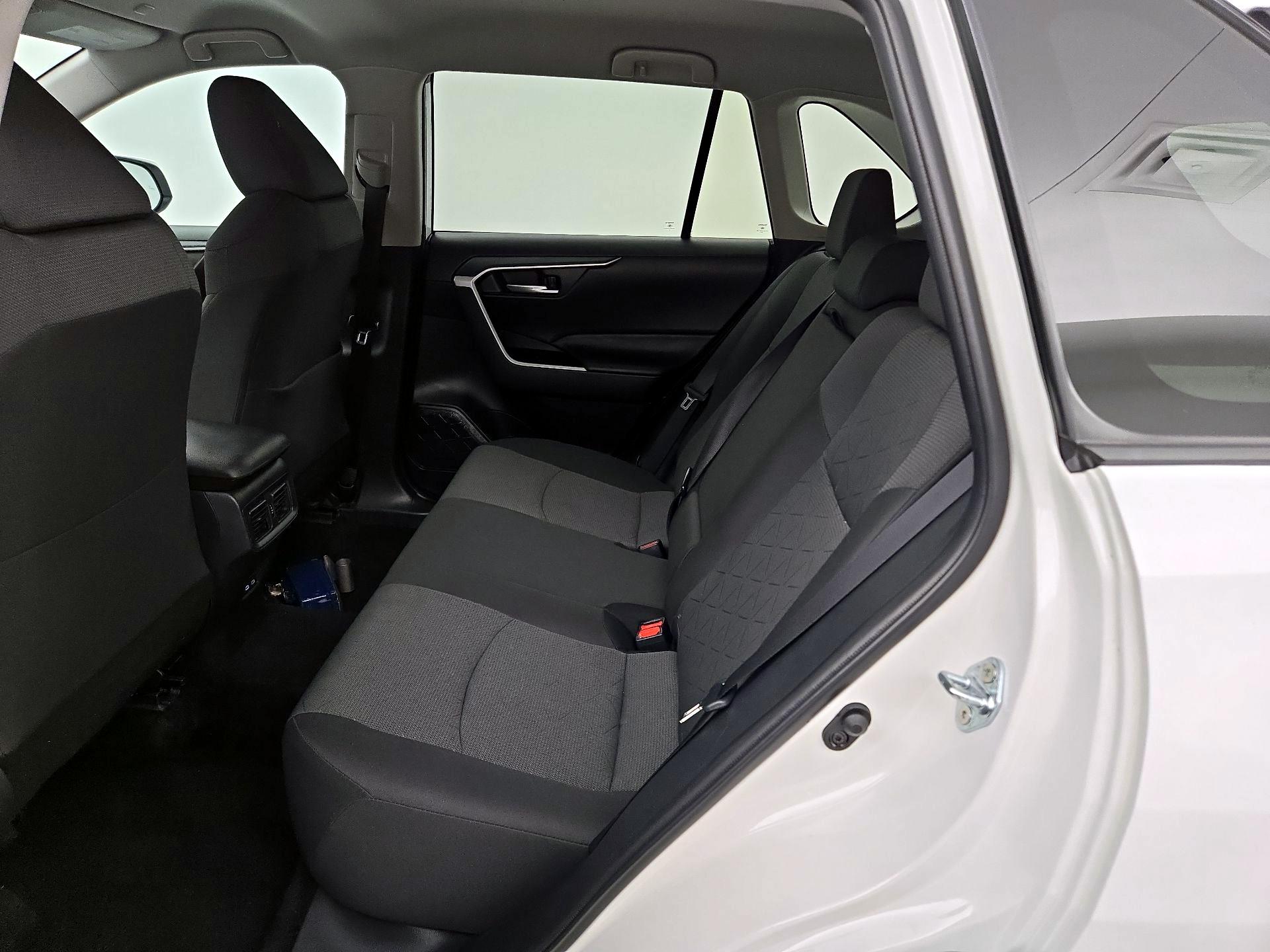 Thumbnail: 2025 Toyota RAV4 - 19