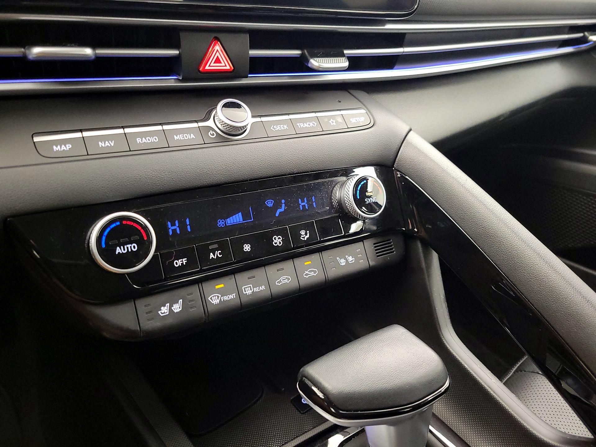 Thumbnail: 2025 Hyundai Elantra - 15