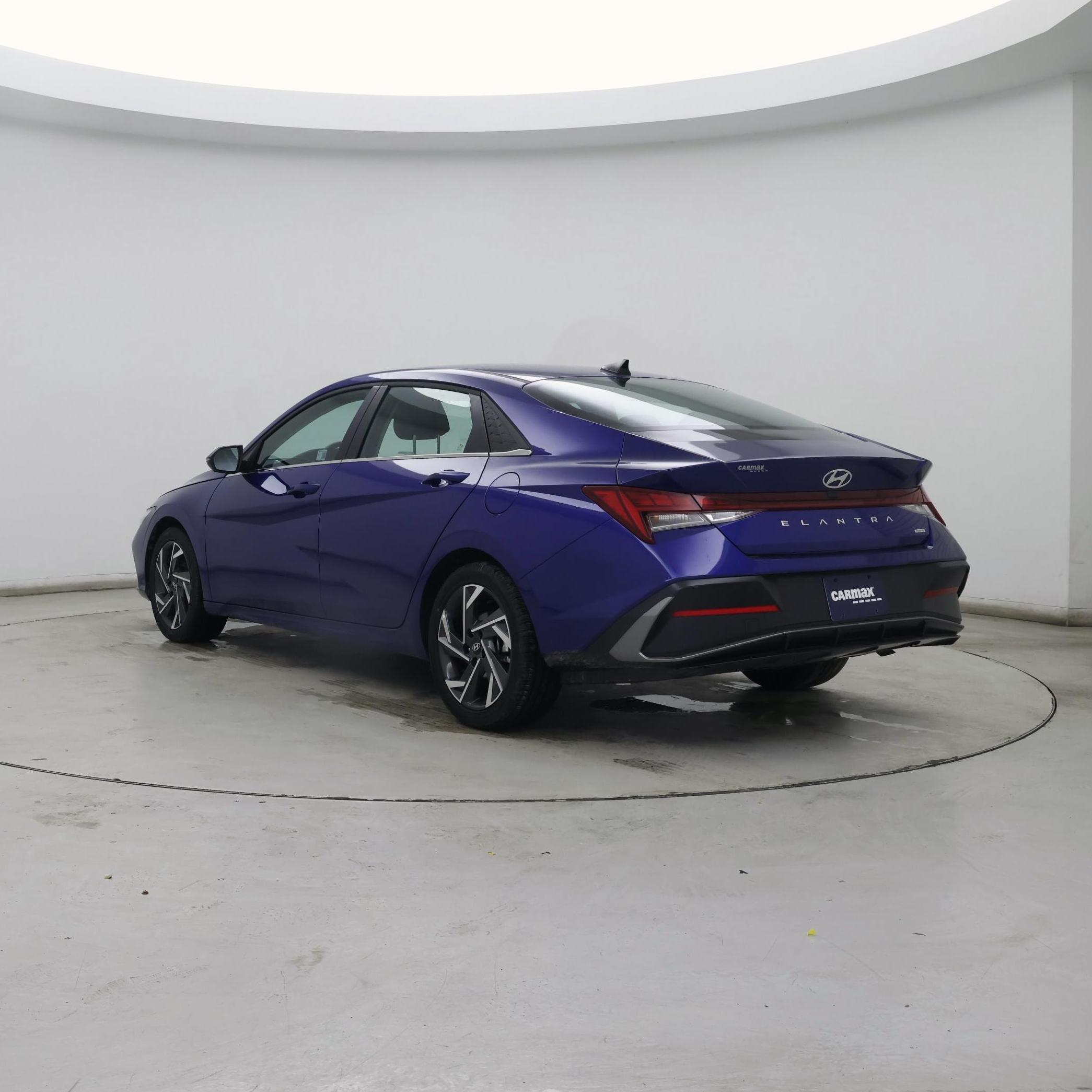 Thumbnail: 2025 Hyundai Elantra - 2