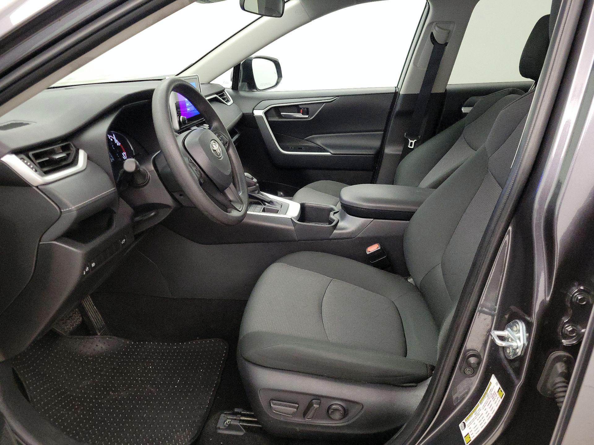 Thumbnail: 2025 Toyota RAV4 - 11